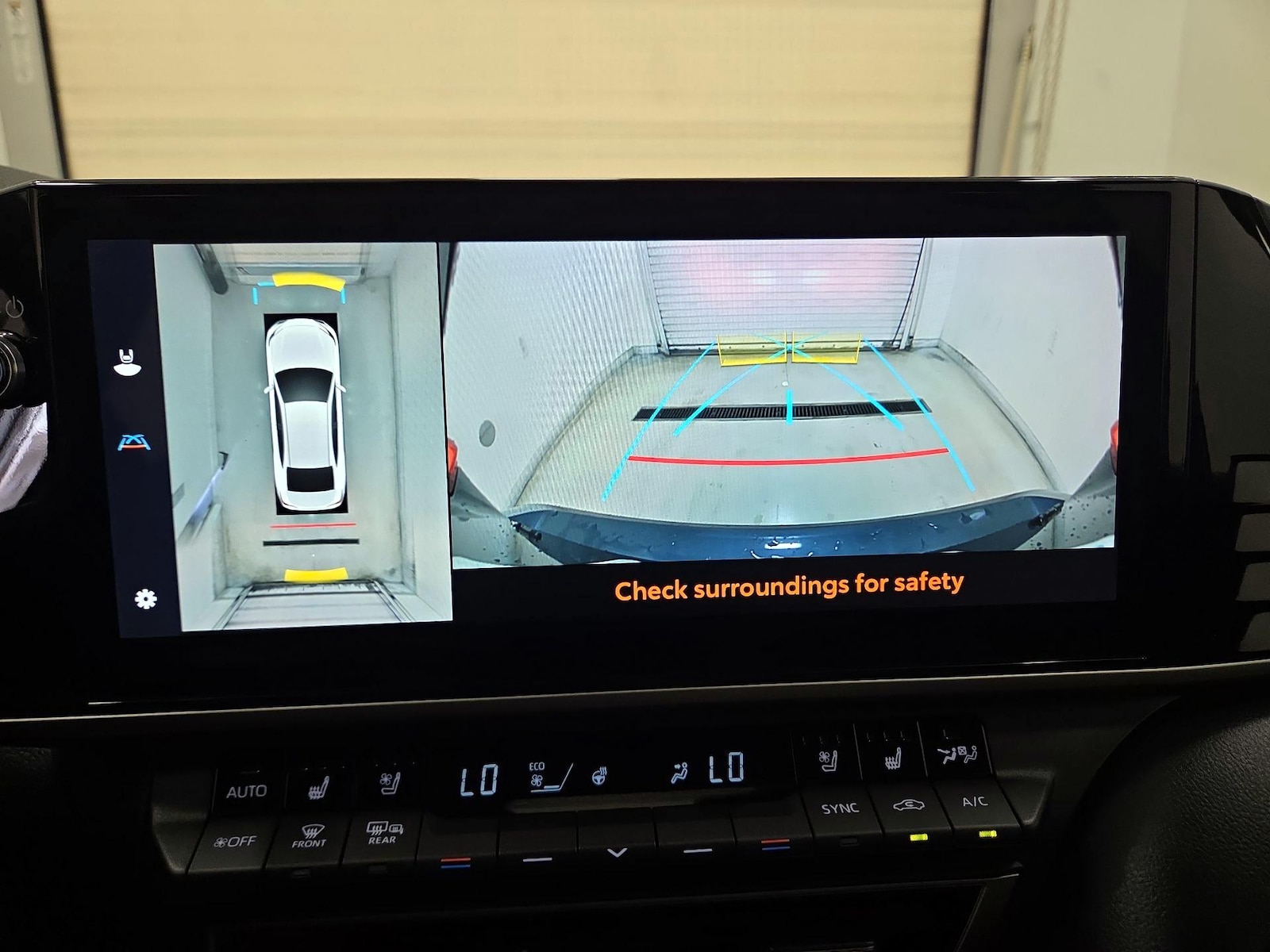 2025 Toyota Camry XSE - Photo 15