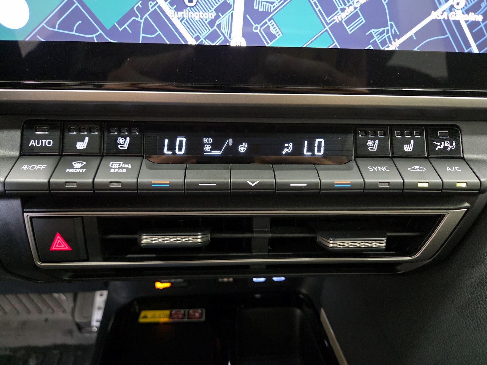 2025 Toyota Camry XSE - Photo 17