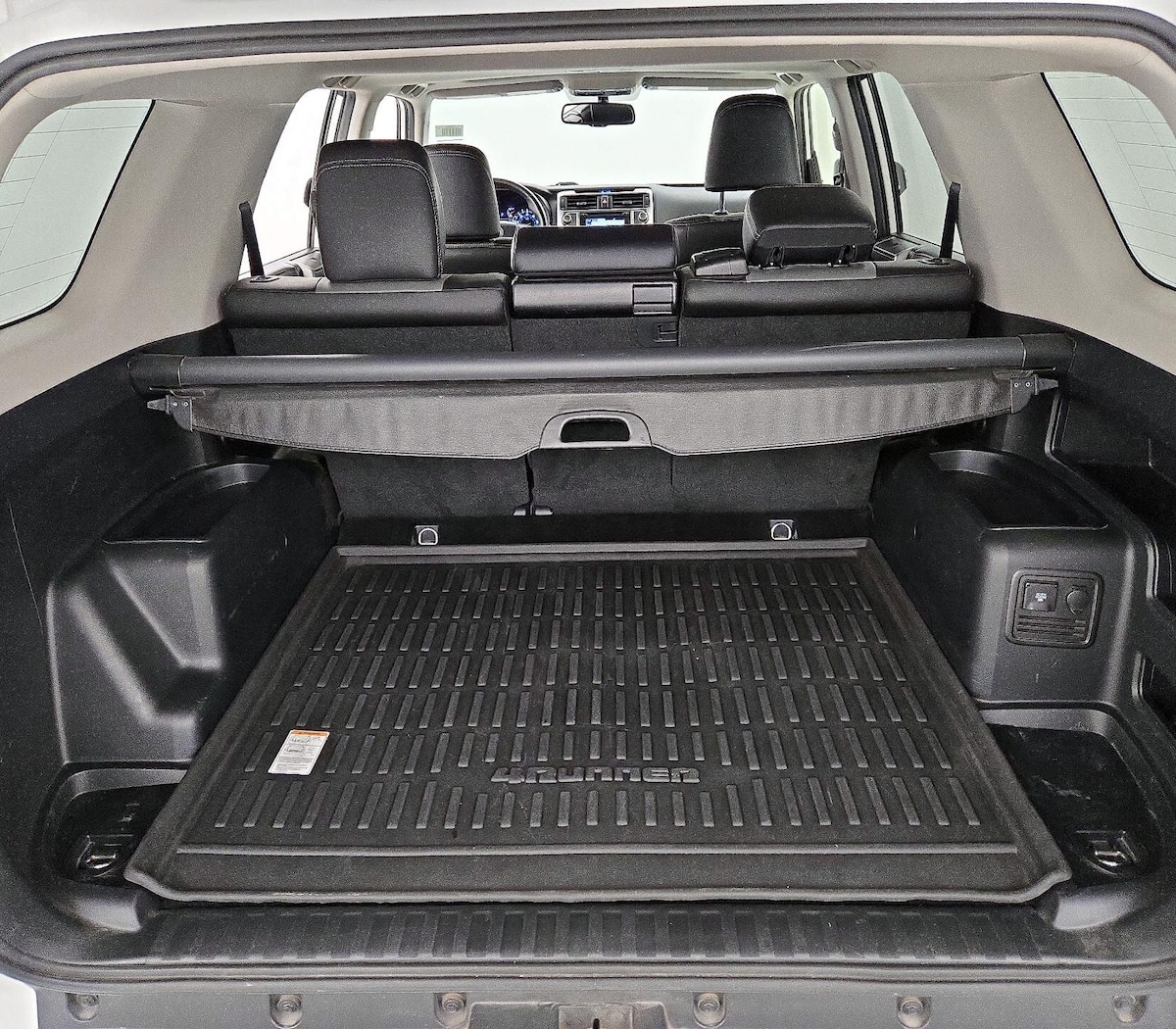 Trunk/Cargo (Seats Up)
