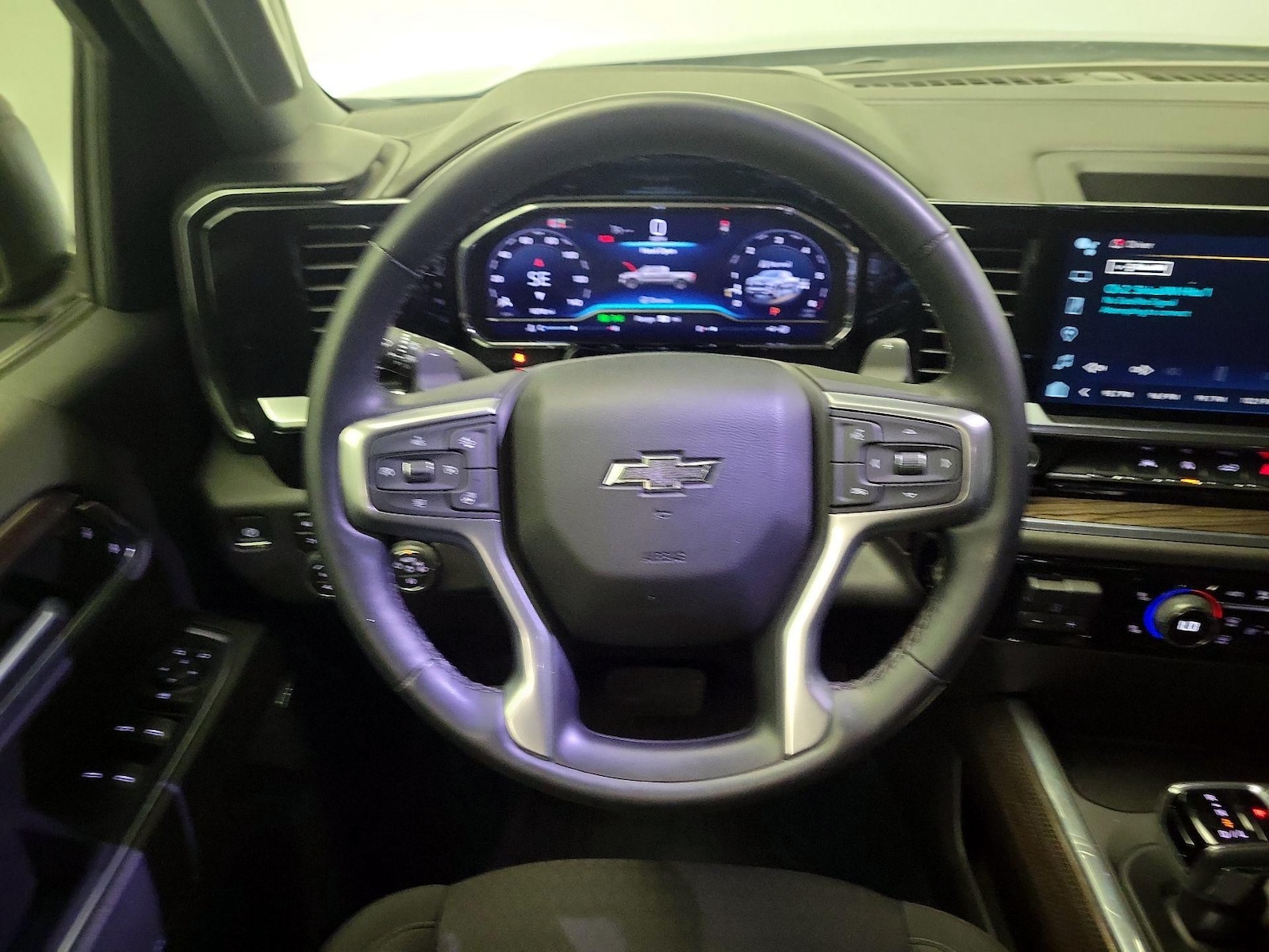 2024 Chevrolet Silverado 1500 RST - Photo 11