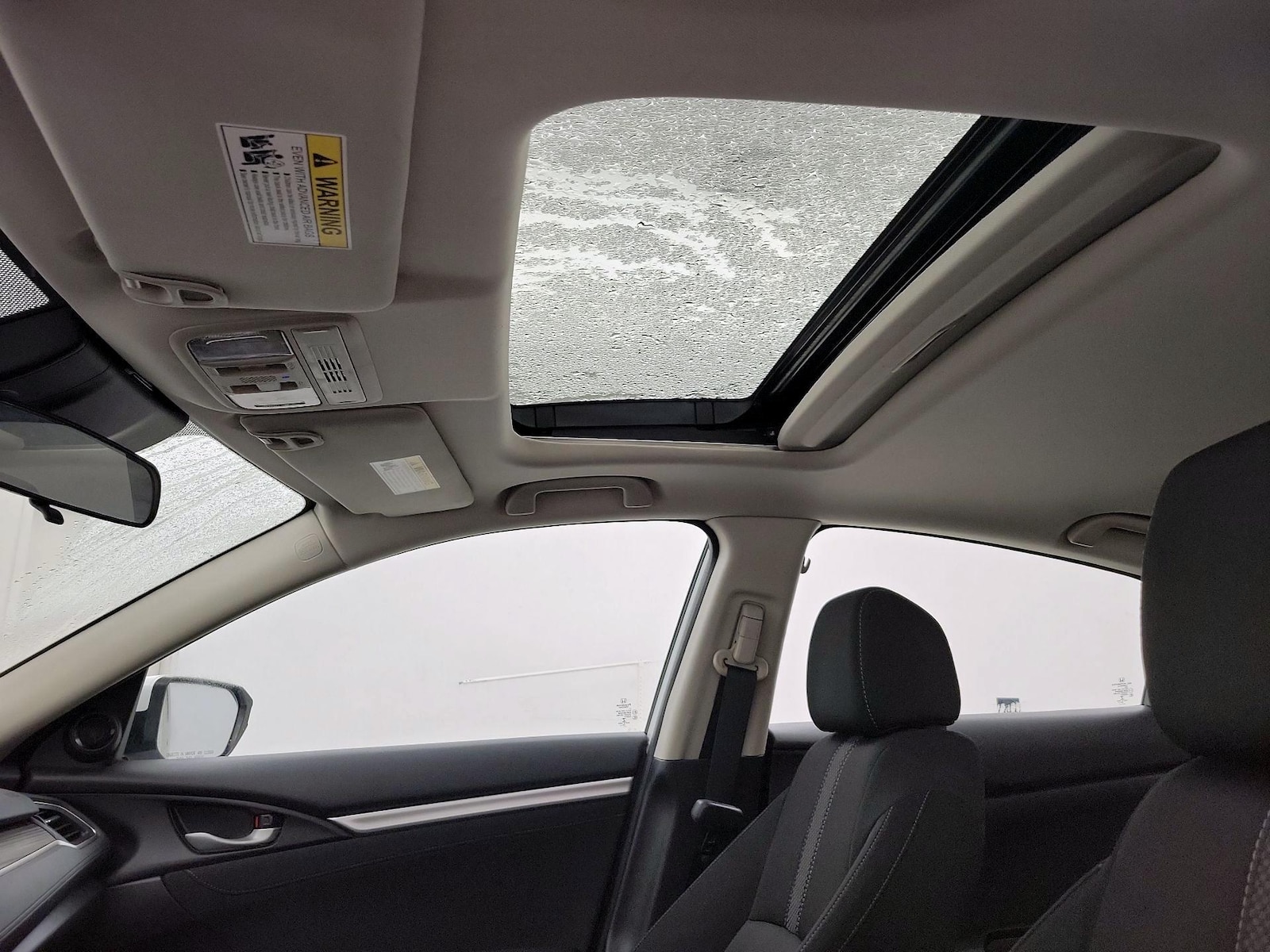 Sunroof(s) & Overhead Airbags