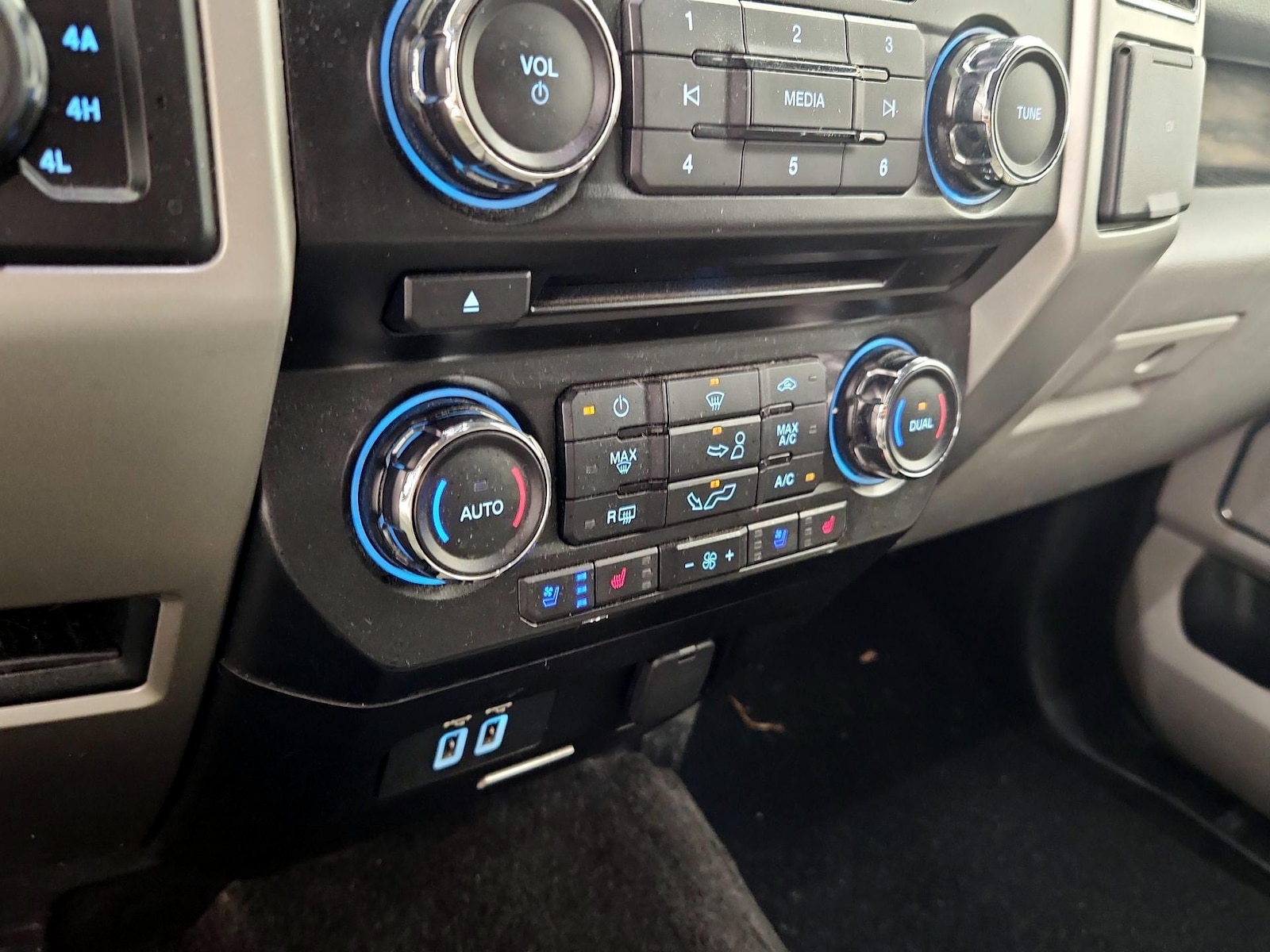 Photo 18