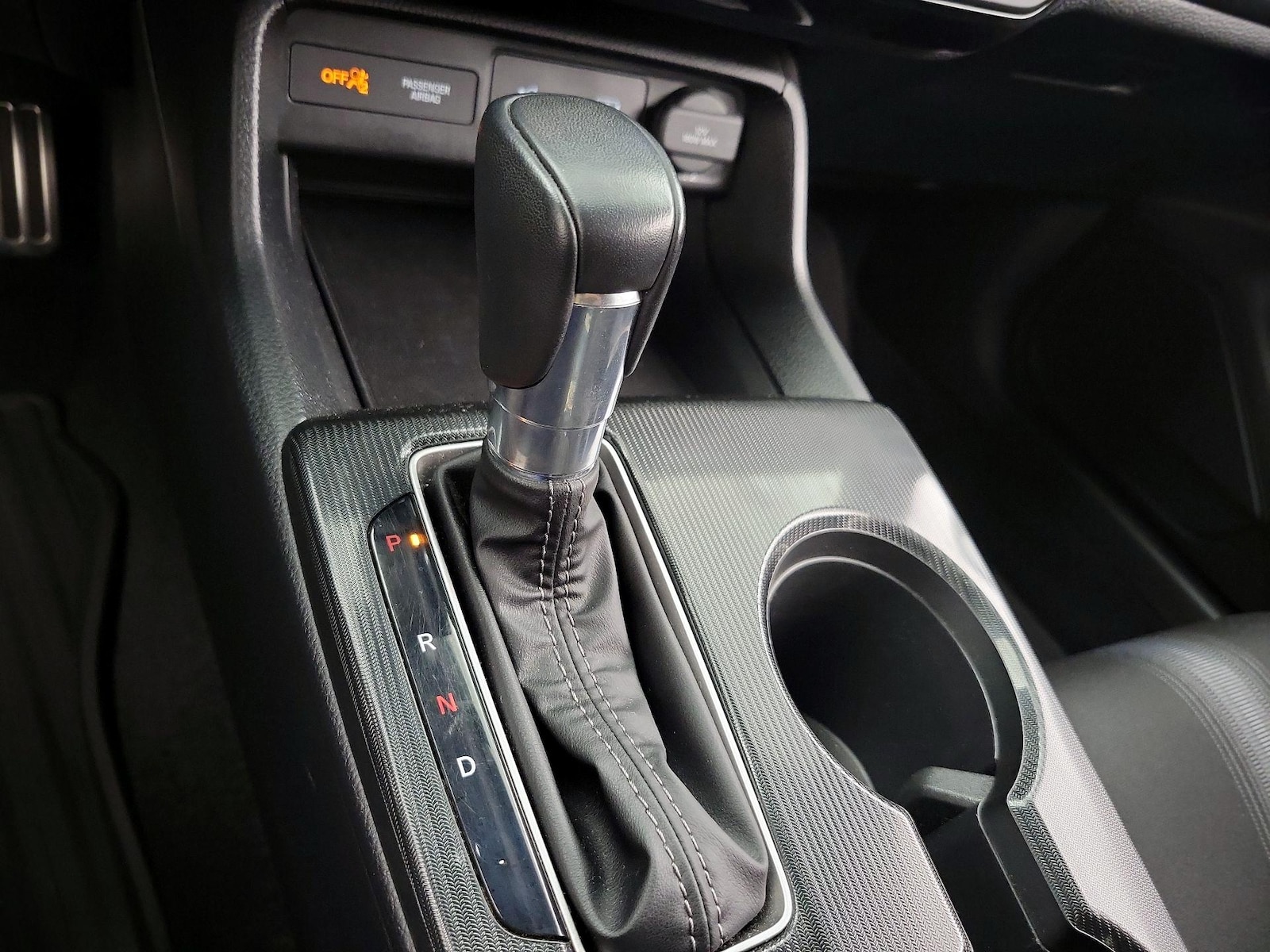 2025 Honda Civic Hatchback Sport - Photo 9