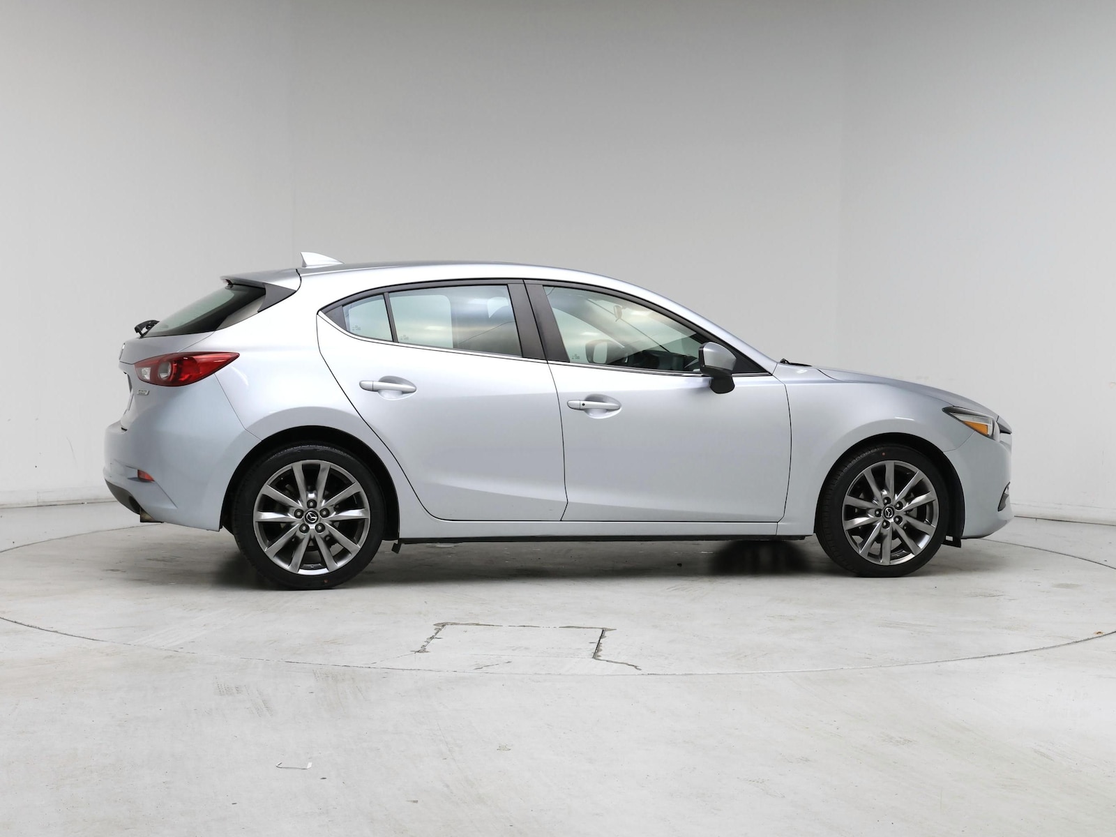 2018 Mazda Mazda3 Touring - Photo 8