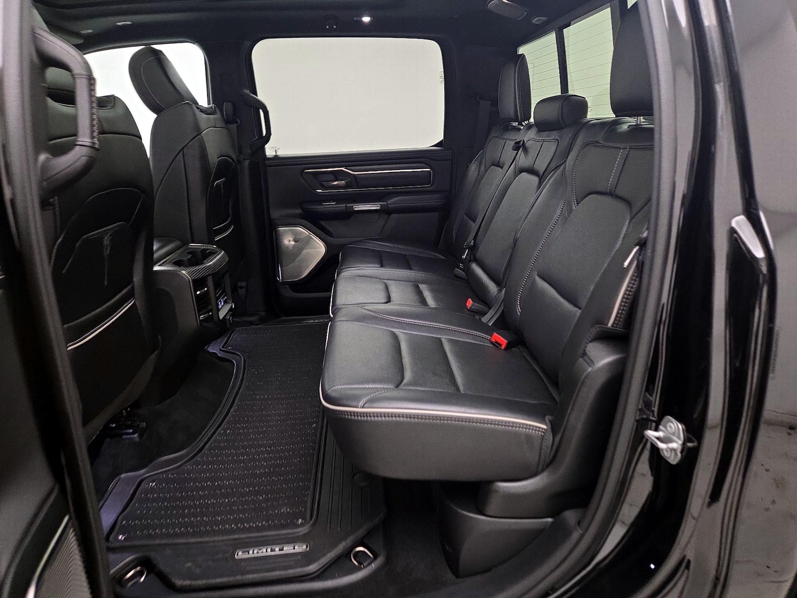Rear A/C Seat(s)