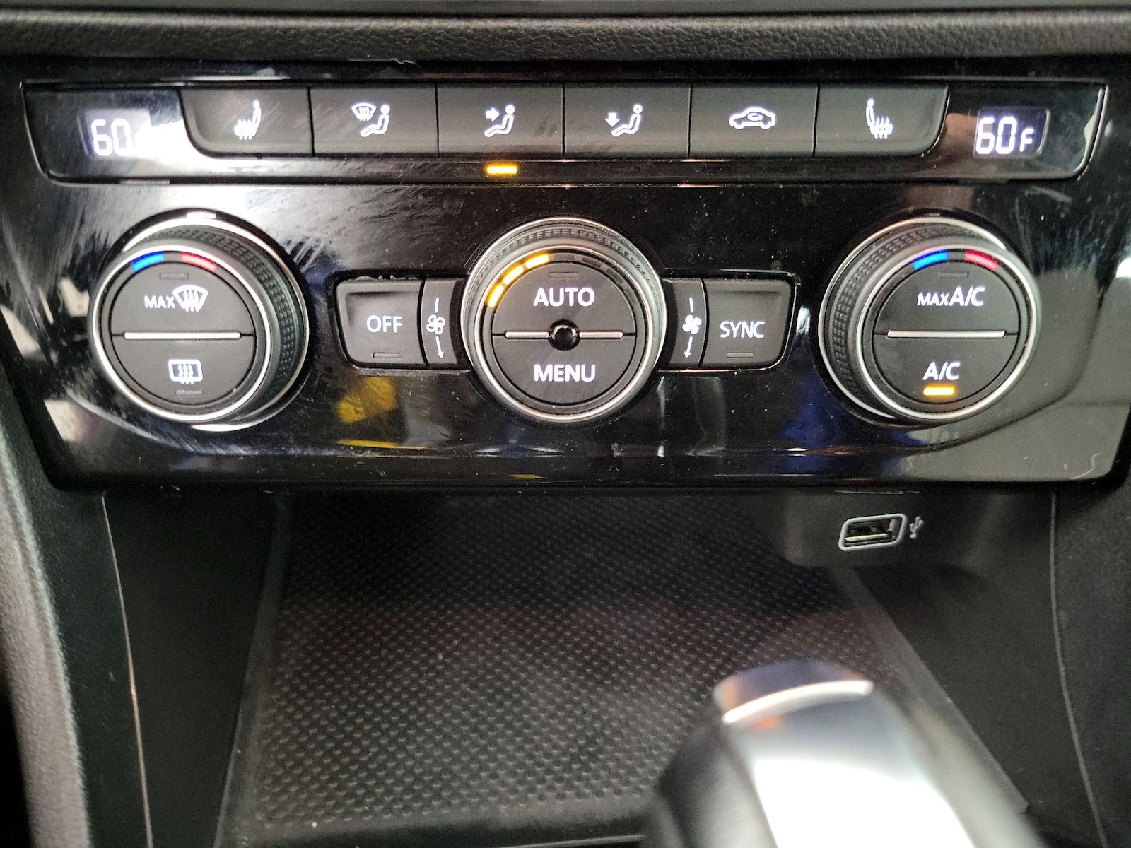2019 Volkswagen Jetta R-Line - Photo 17