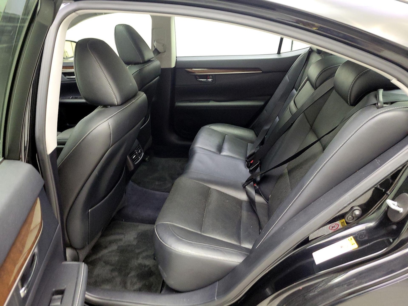 2015 Lexus ES 350 - Photo 22