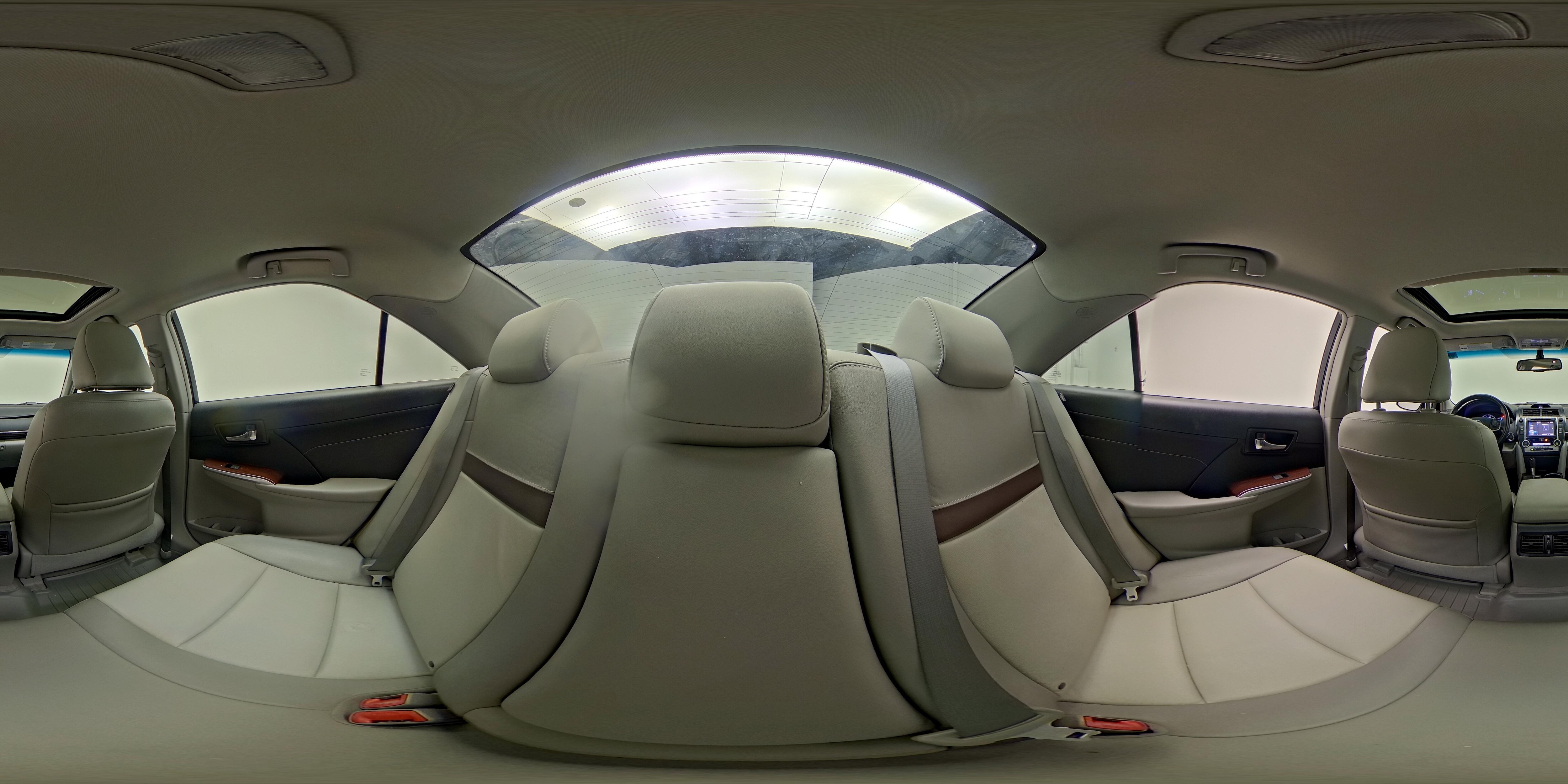 2014 Toyota Camry XLE - Photo 26