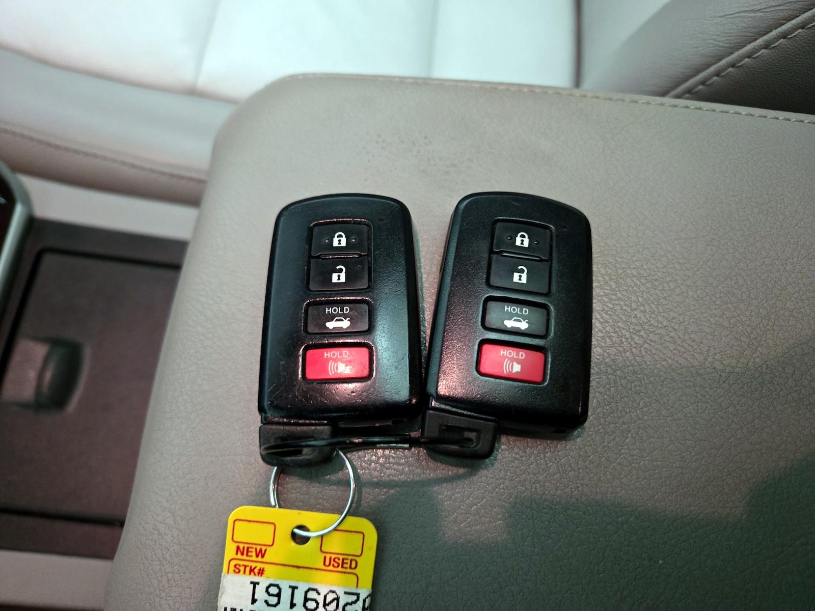 2014 Toyota Camry XLE - Photo 24