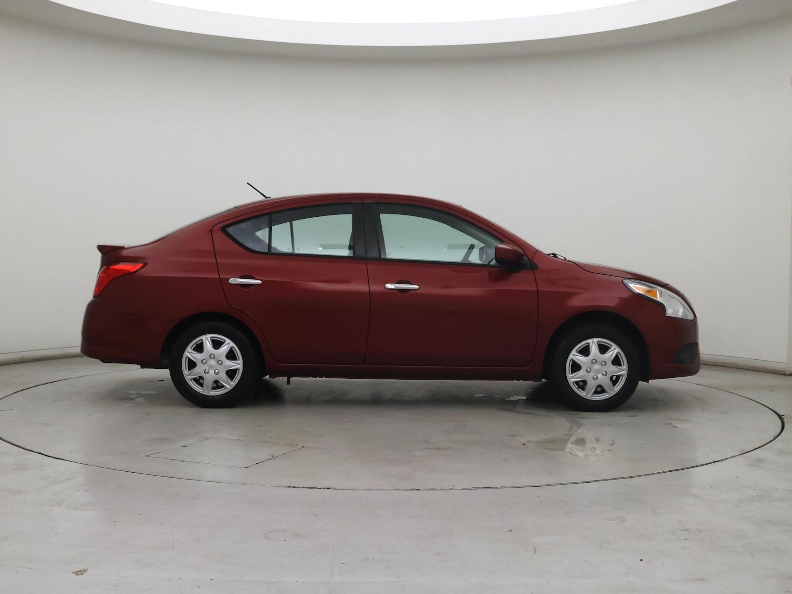 2018 Nissan Versa Sedan SV - Photo 8