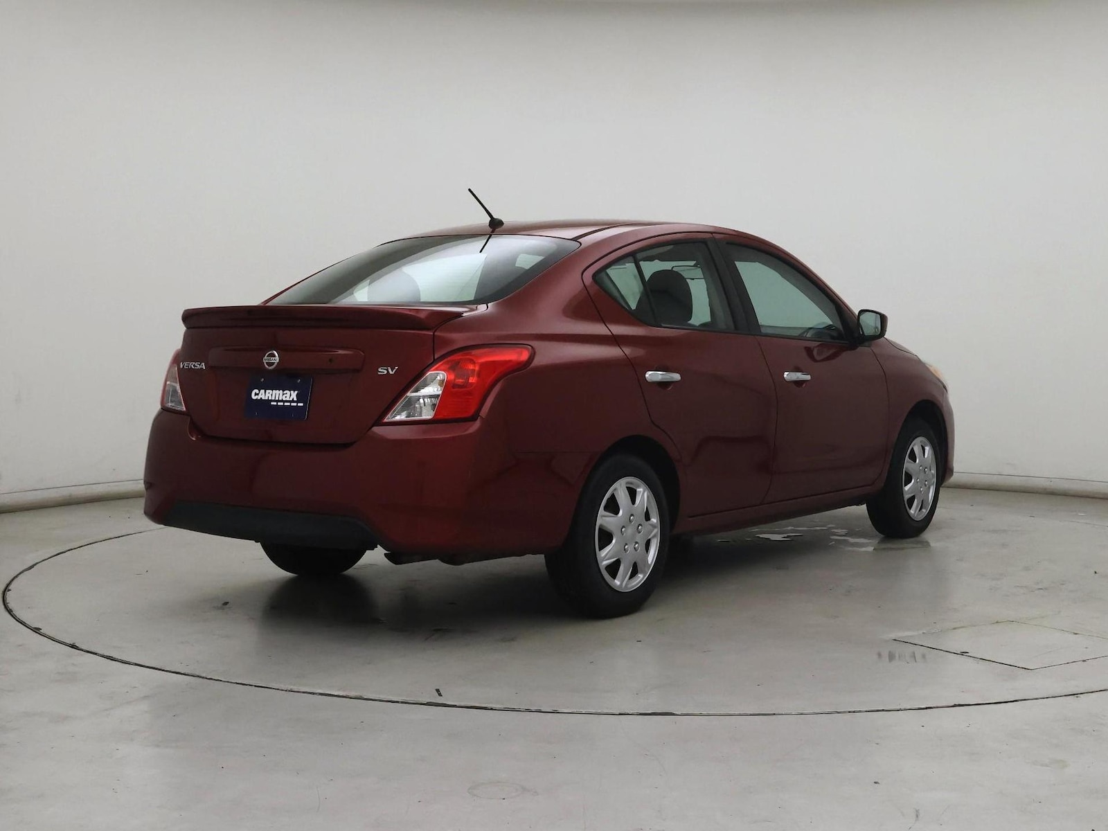 2018 Nissan Versa Sedan SV - Photo 9