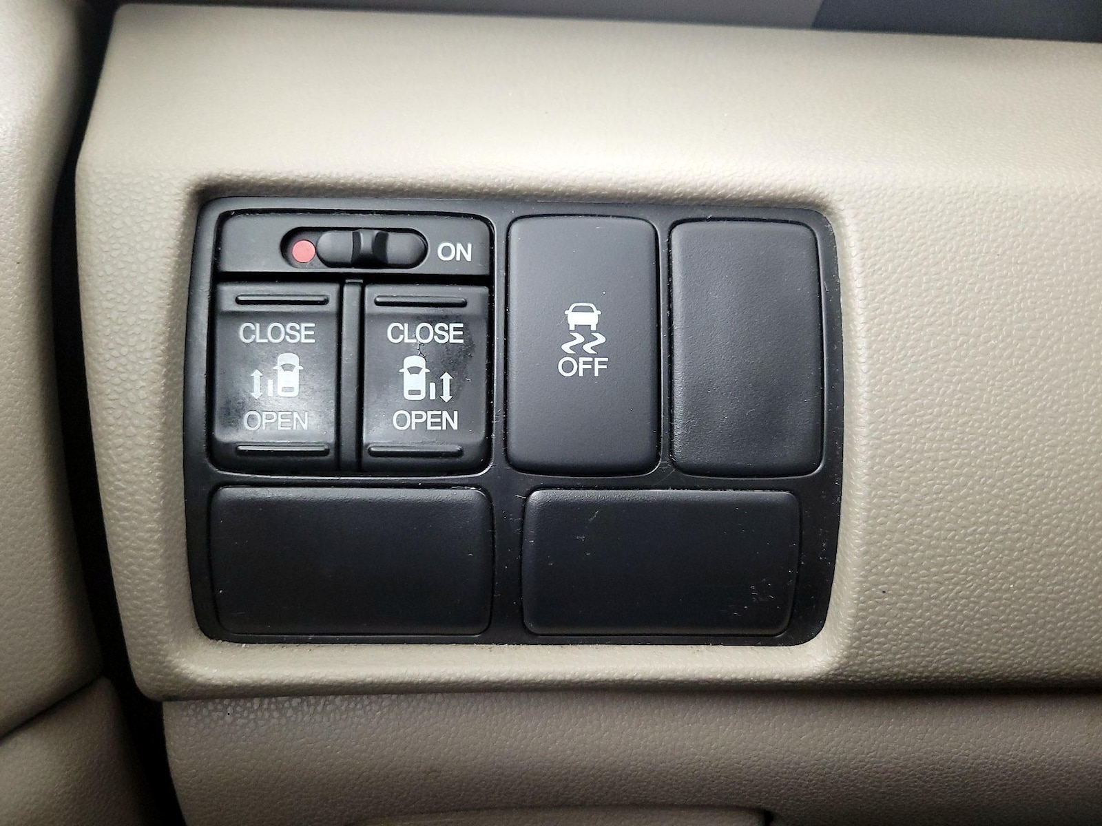 2016 Honda Odyssey SE - Photo 14