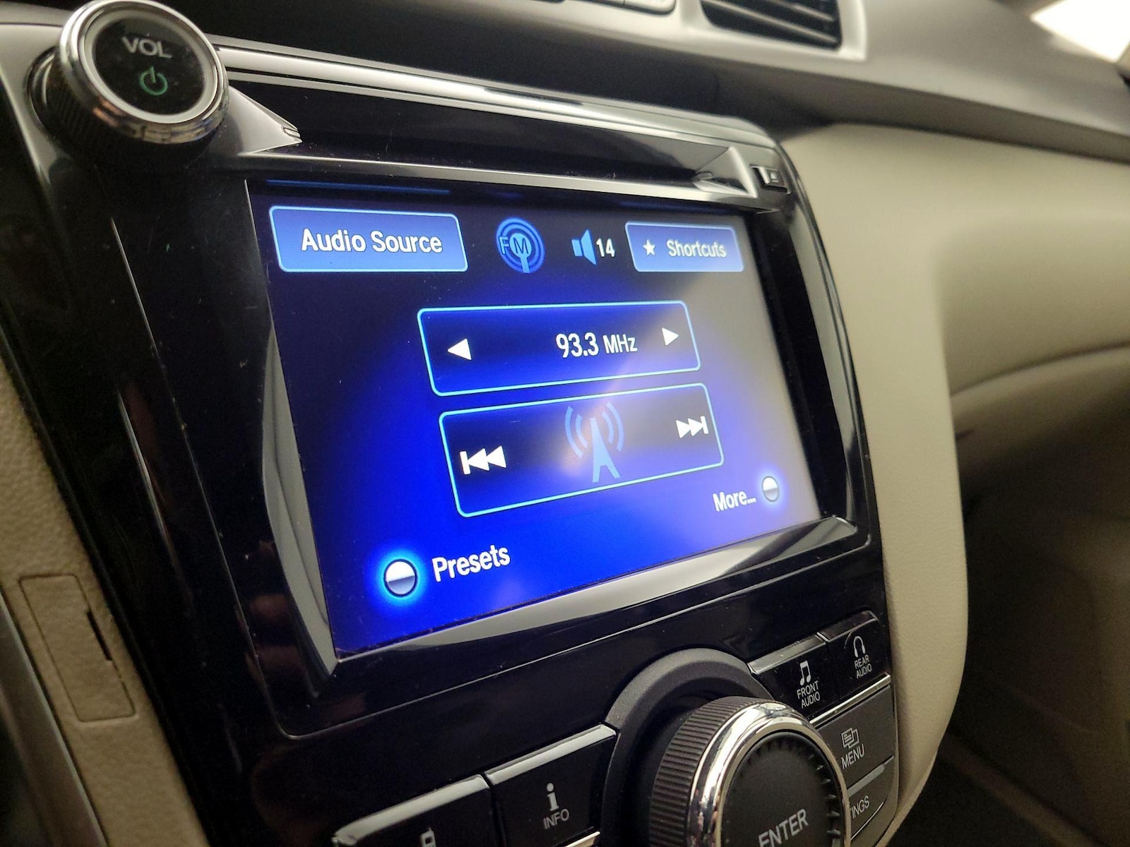 2016 Honda Odyssey SE - Photo 16