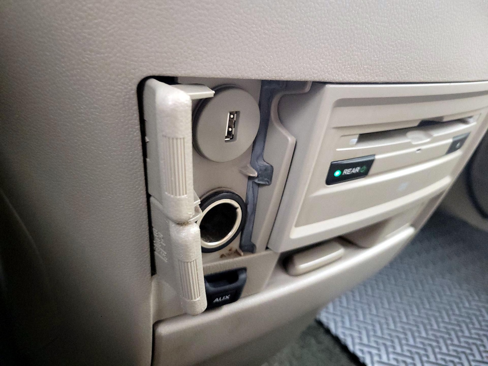 2016 Honda Odyssey SE - Photo 19