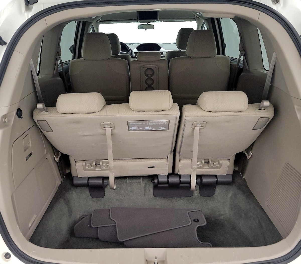Trunk/Cargo (Seats Up)