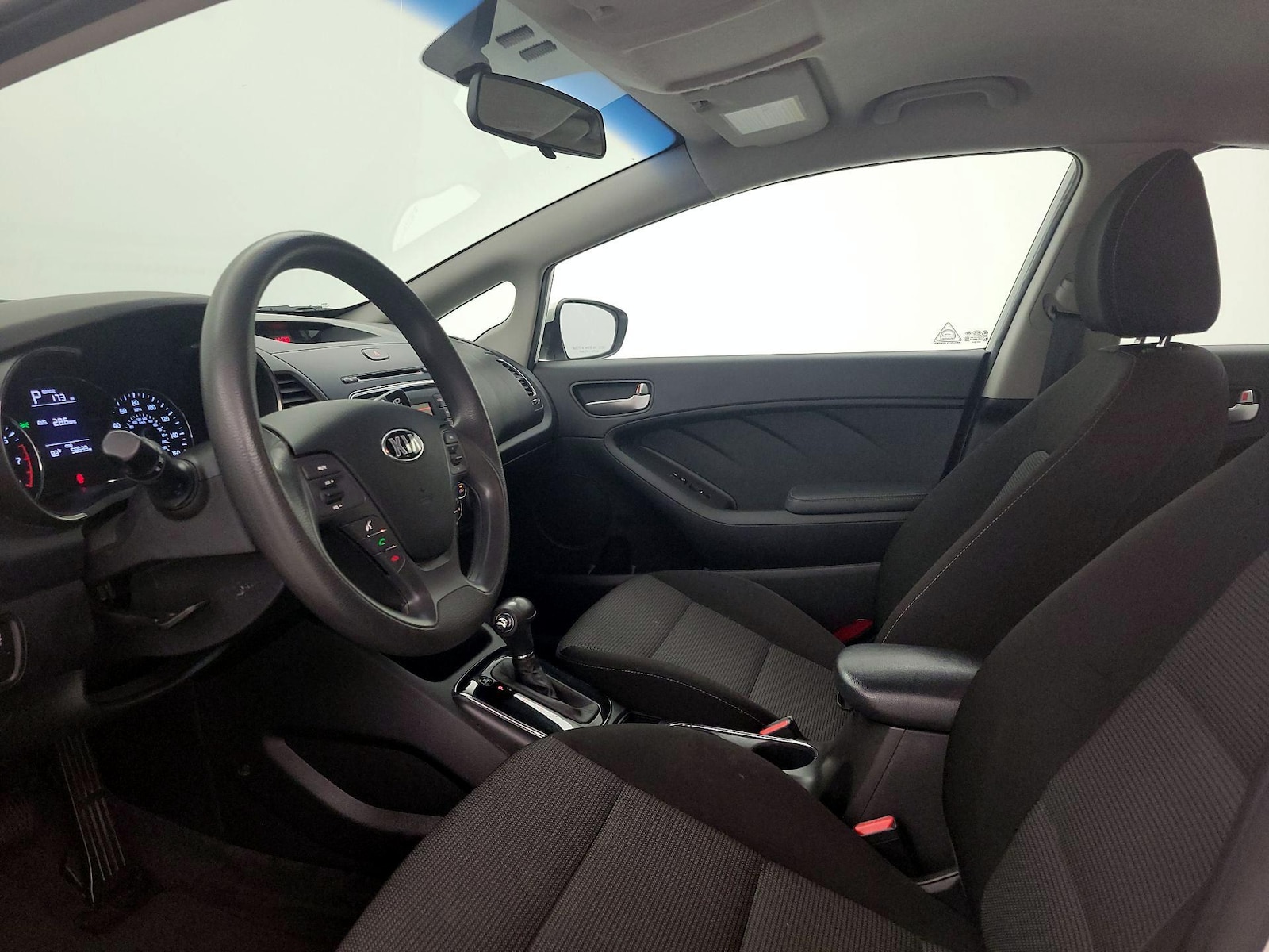2017 Kia Forte LX - Photo 12