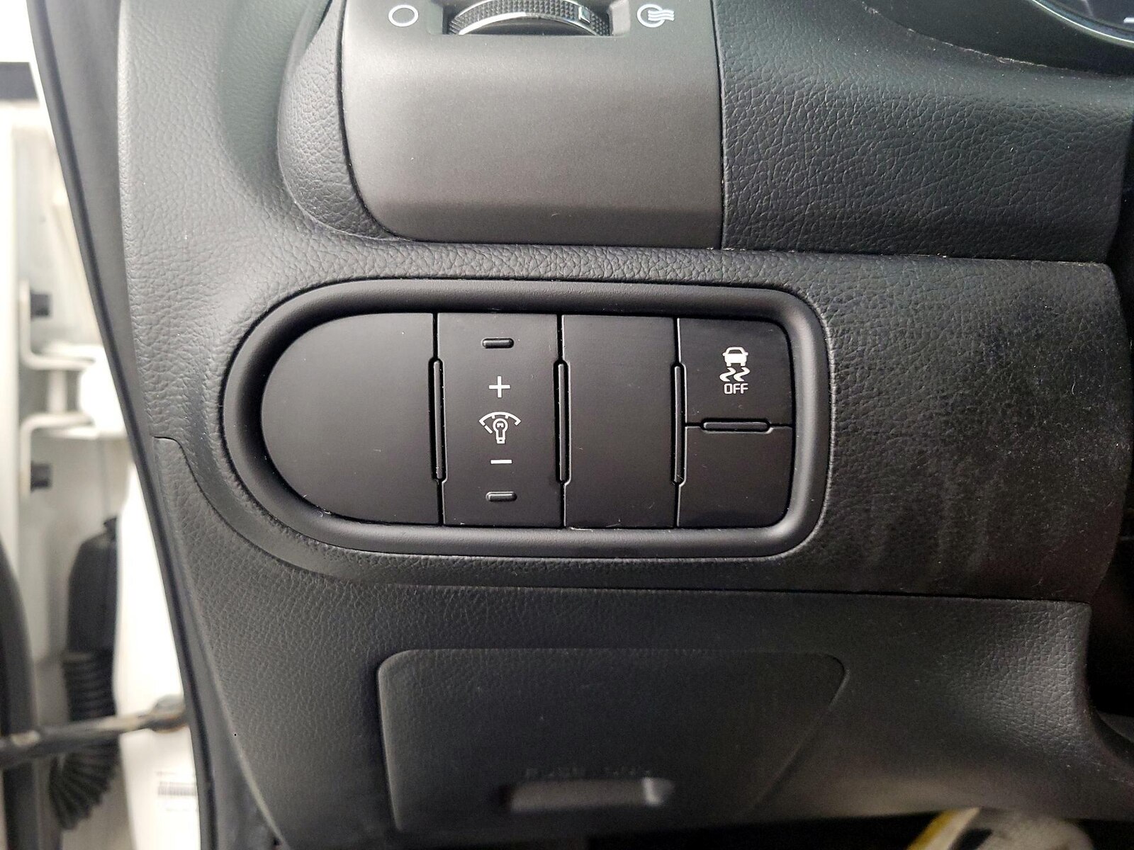 2017 Kia Forte LX - Photo 14