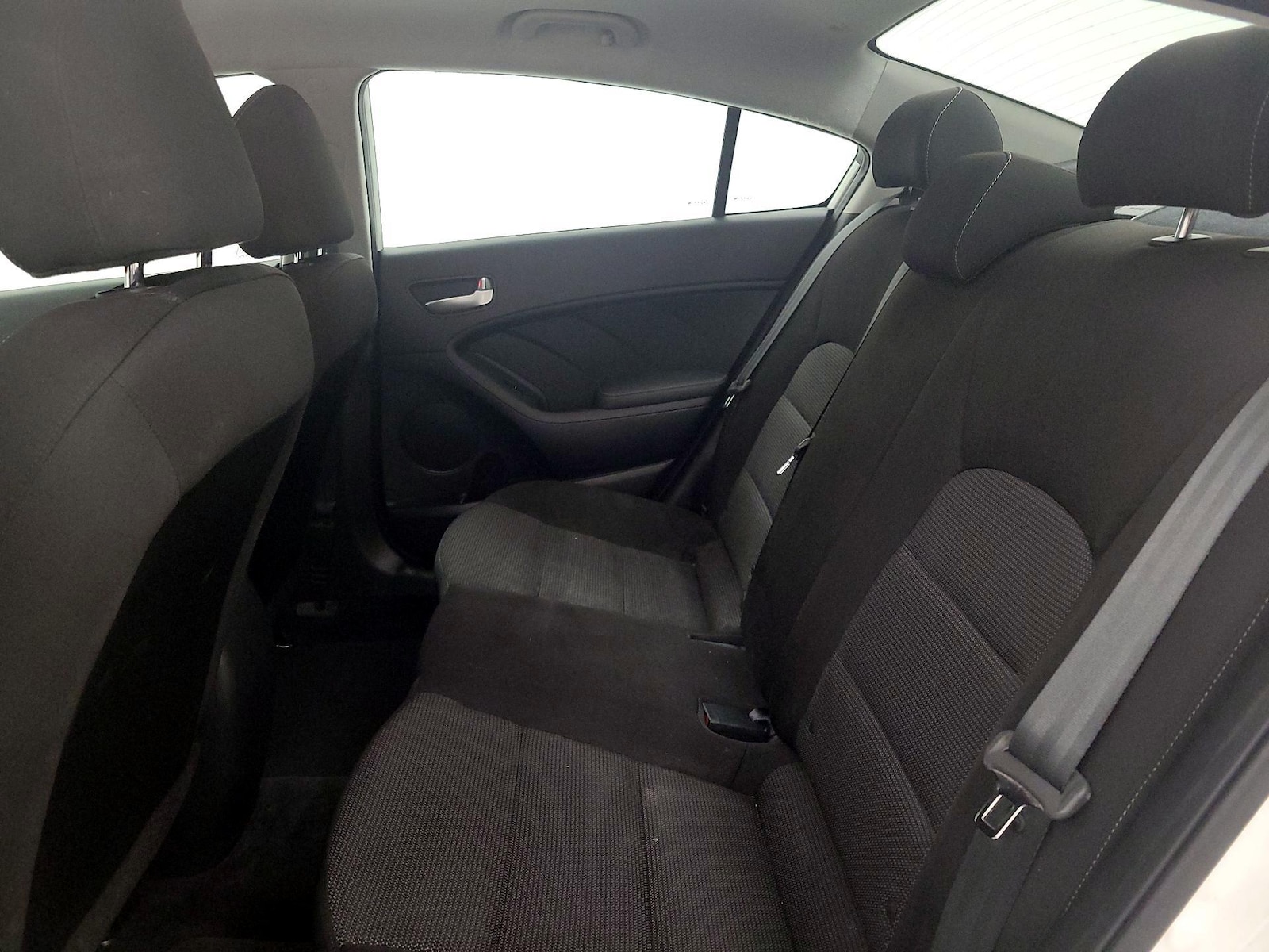 2017 Kia Forte LX - Photo 19