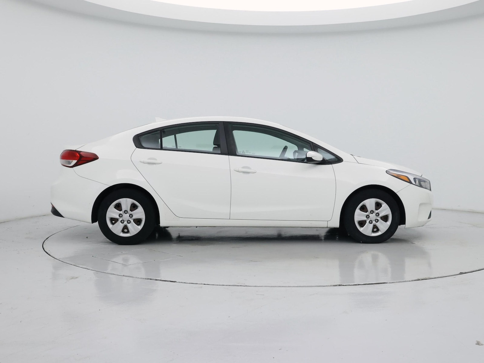 2017 Kia Forte LX - Photo 8