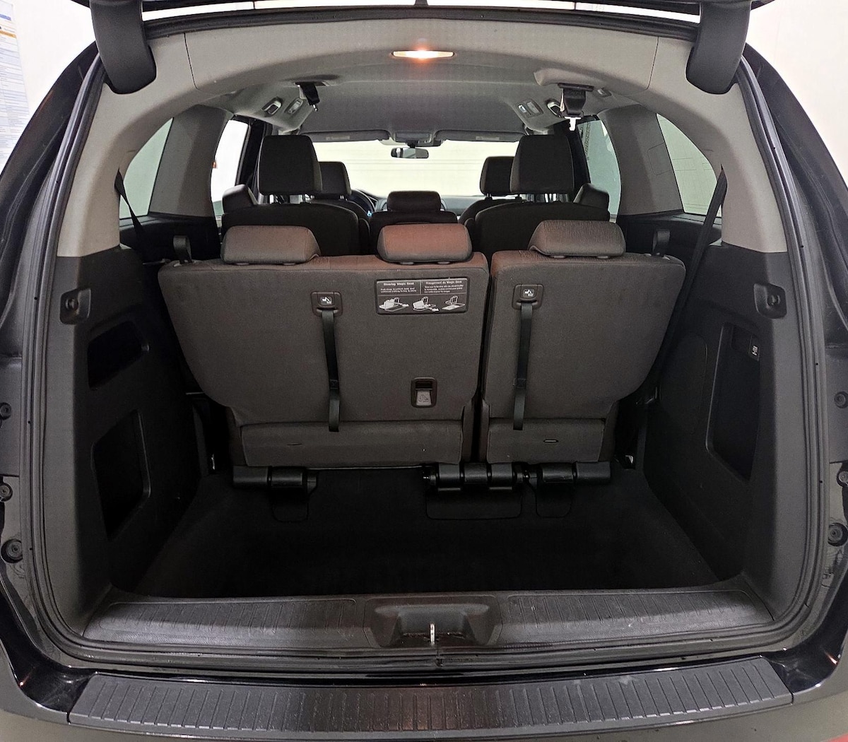 Trunk/Cargo (Seats Up)