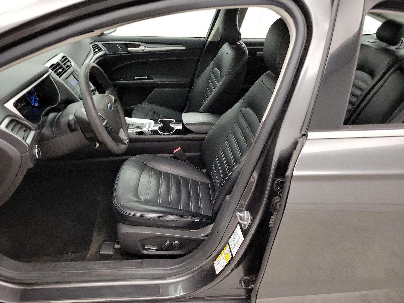 Power Seat(s) & Leather Seats