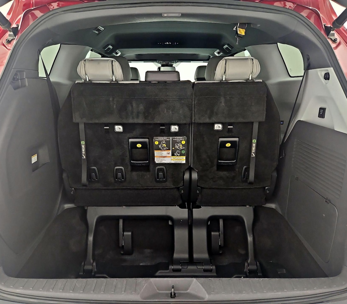 Trunk/Cargo (Seats Up)