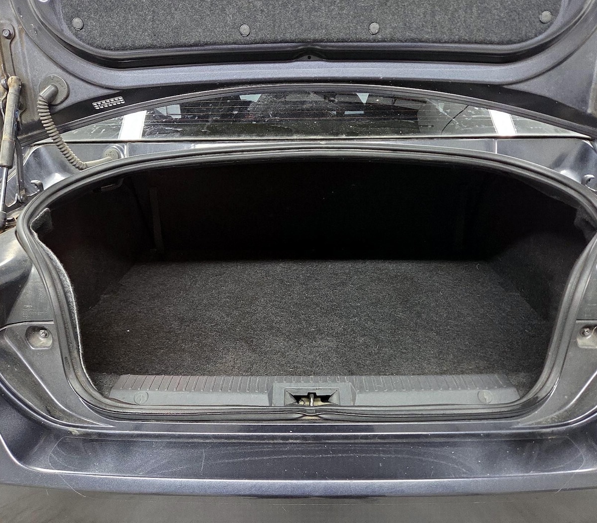 Trunk/Cargo (Seats Up)
