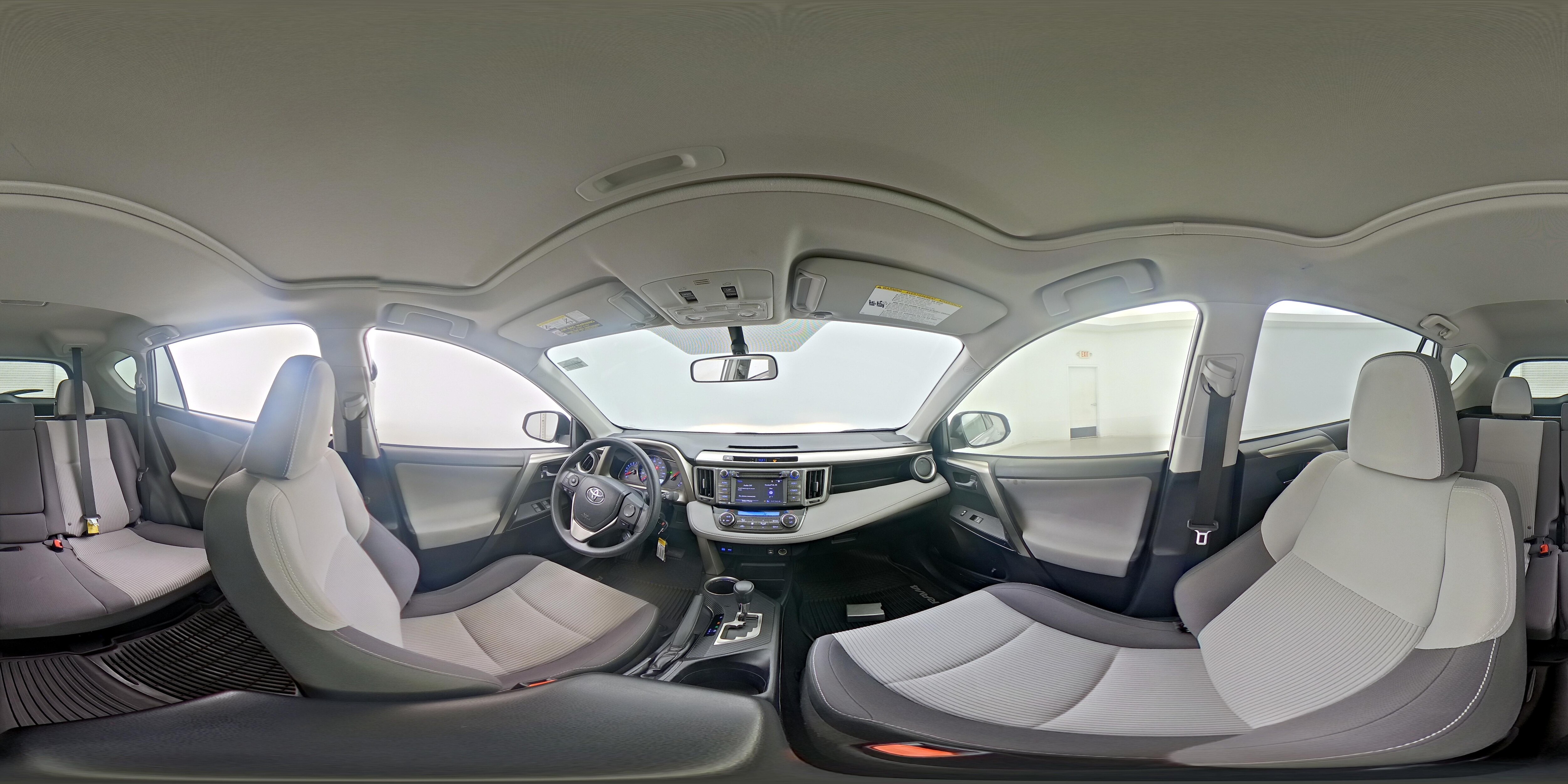 2015 Toyota RAV4 XLE - Photo 25
