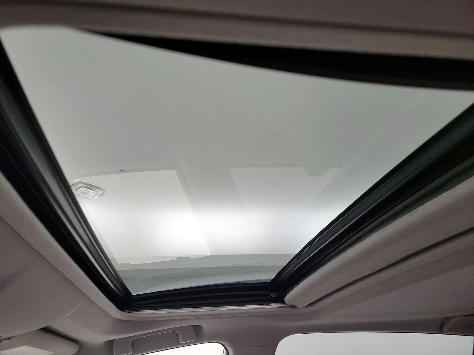 2015 Toyota RAV4 XLE - Photo 20