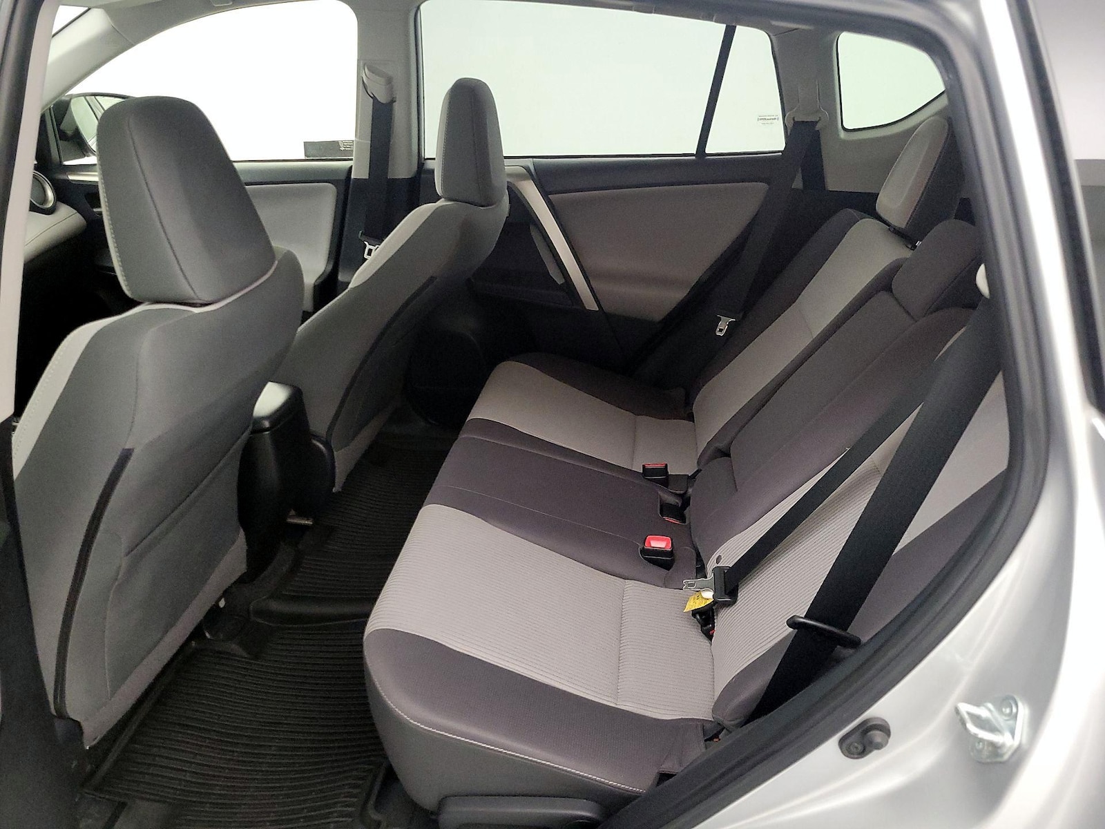 2015 Toyota RAV4 XLE - Photo 21