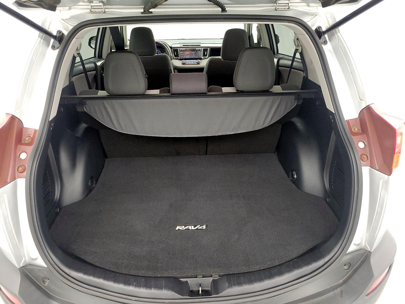 2015 Toyota RAV4 XLE - Photo 22