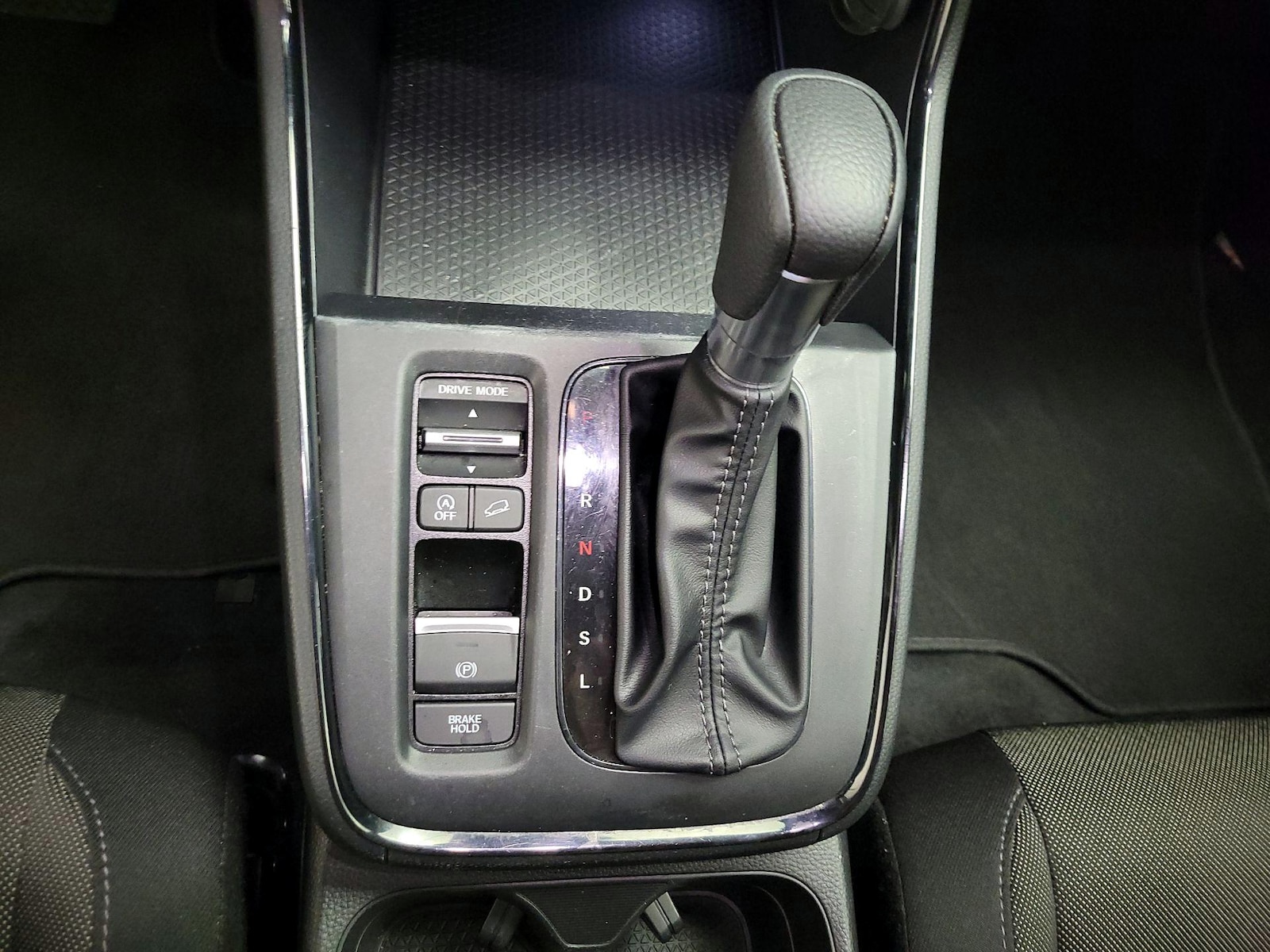2024 Honda CR-V LX - Photo 18
