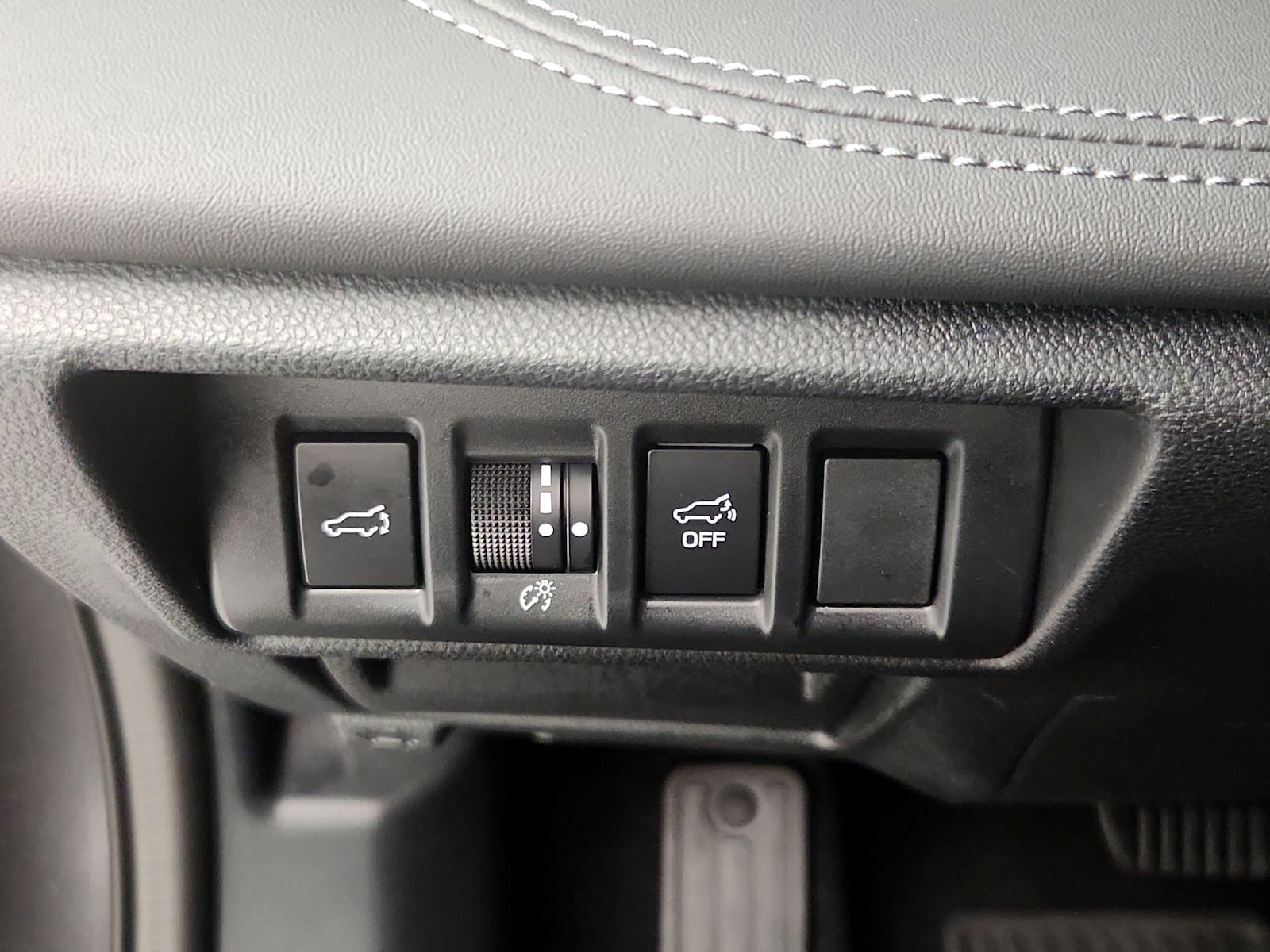2025 Subaru Outback Limited - Photo 14