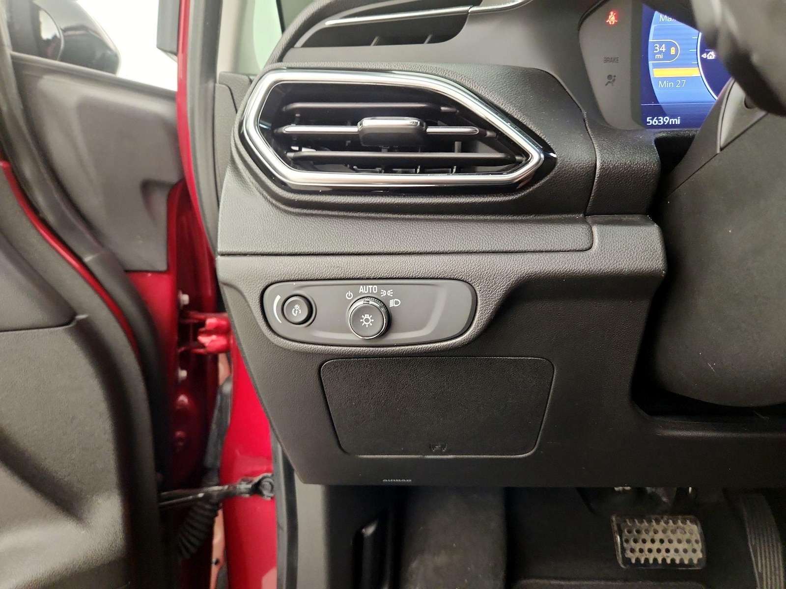 2023 Chevrolet Bolt EV 2LT - Photo 14