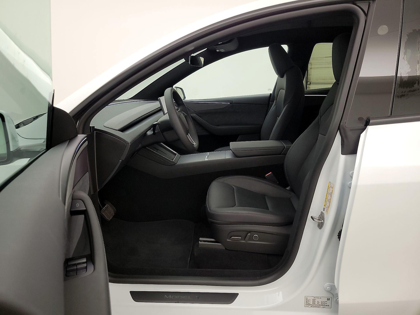 2026 Tesla Model Y Premium, photo 12
