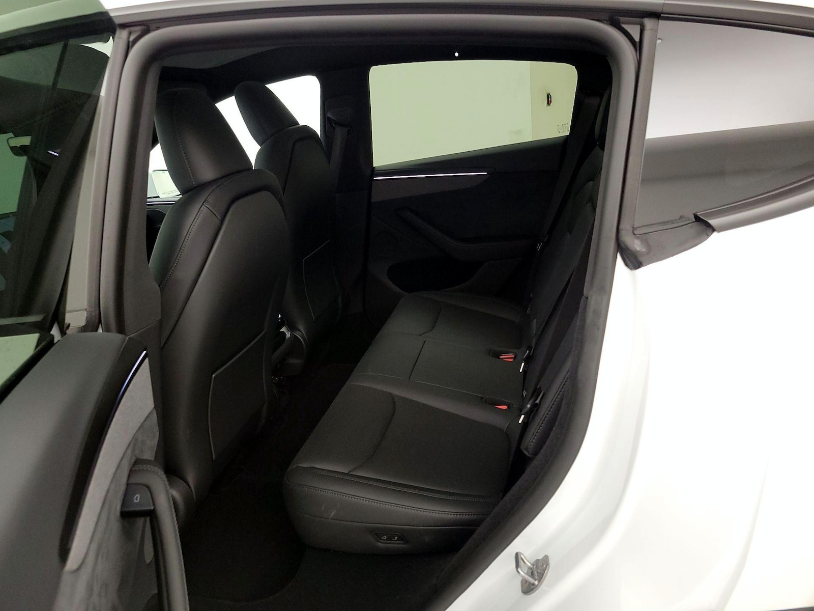 2026 Tesla Model Y Premium, photo 17
