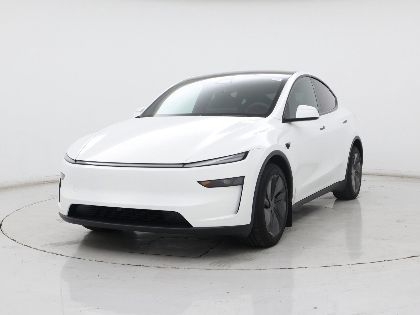 2026 Tesla Model Y Premium, photo 5