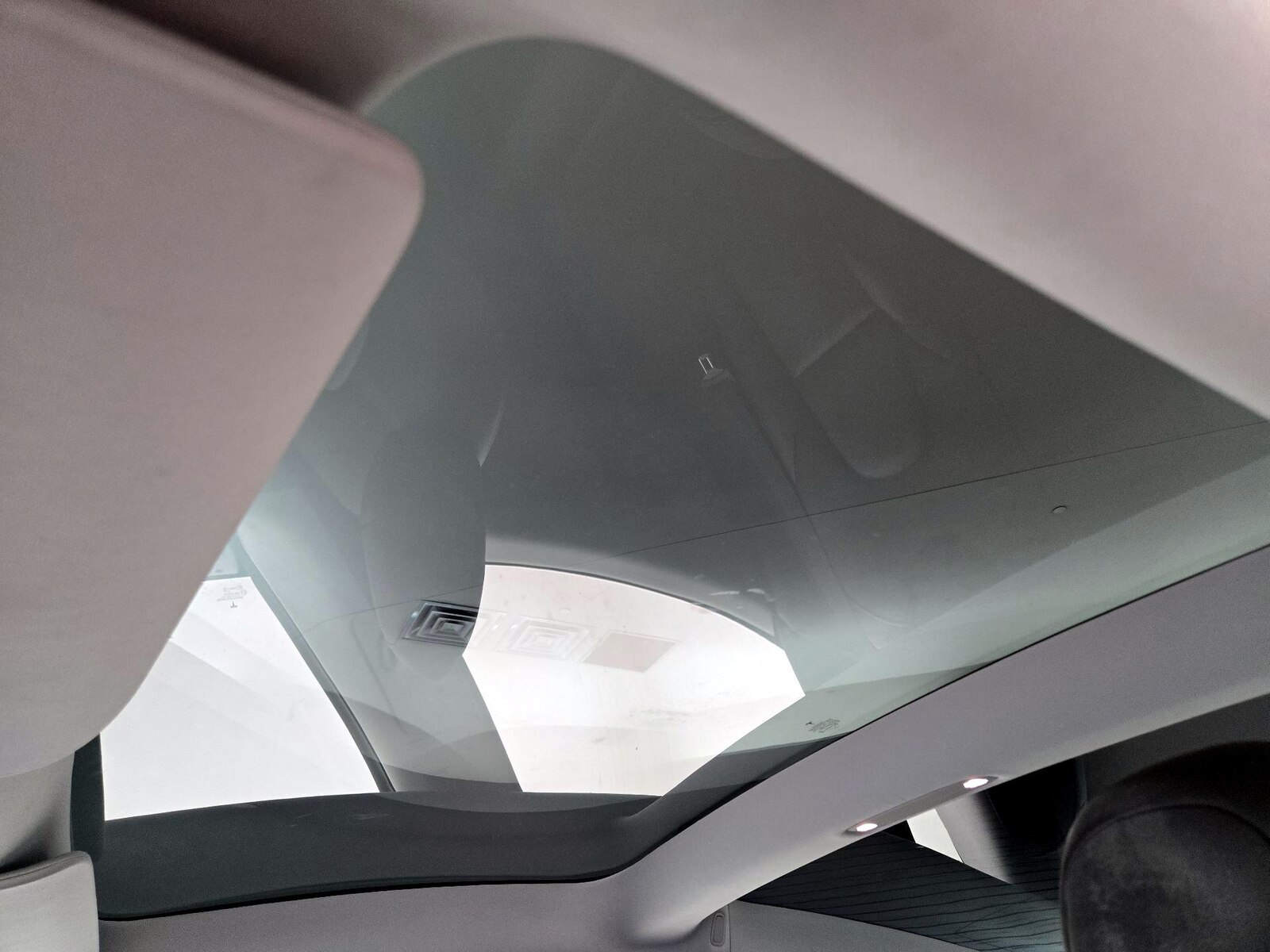 Skylight(s) & Overhead Airbags