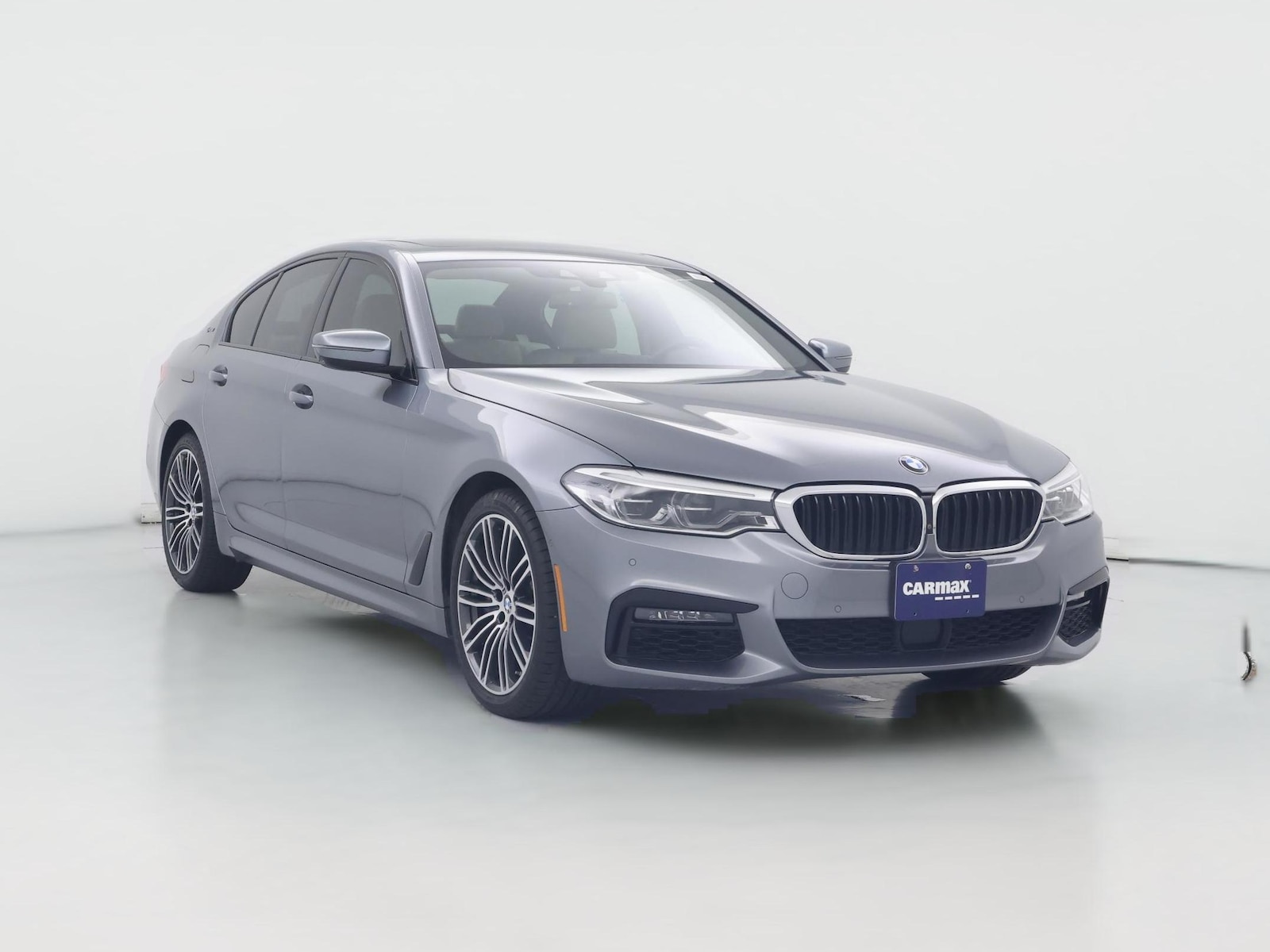 2019 BMW 5 Series 530e - Photo 1