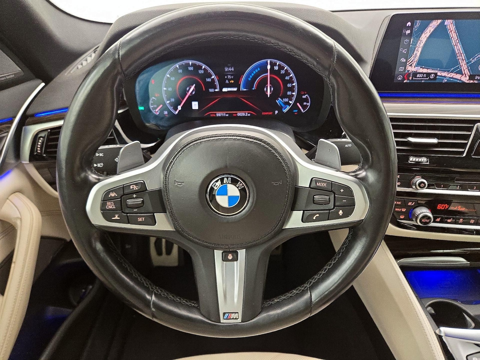 2019 BMW 5 Series 530e - Photo 11
