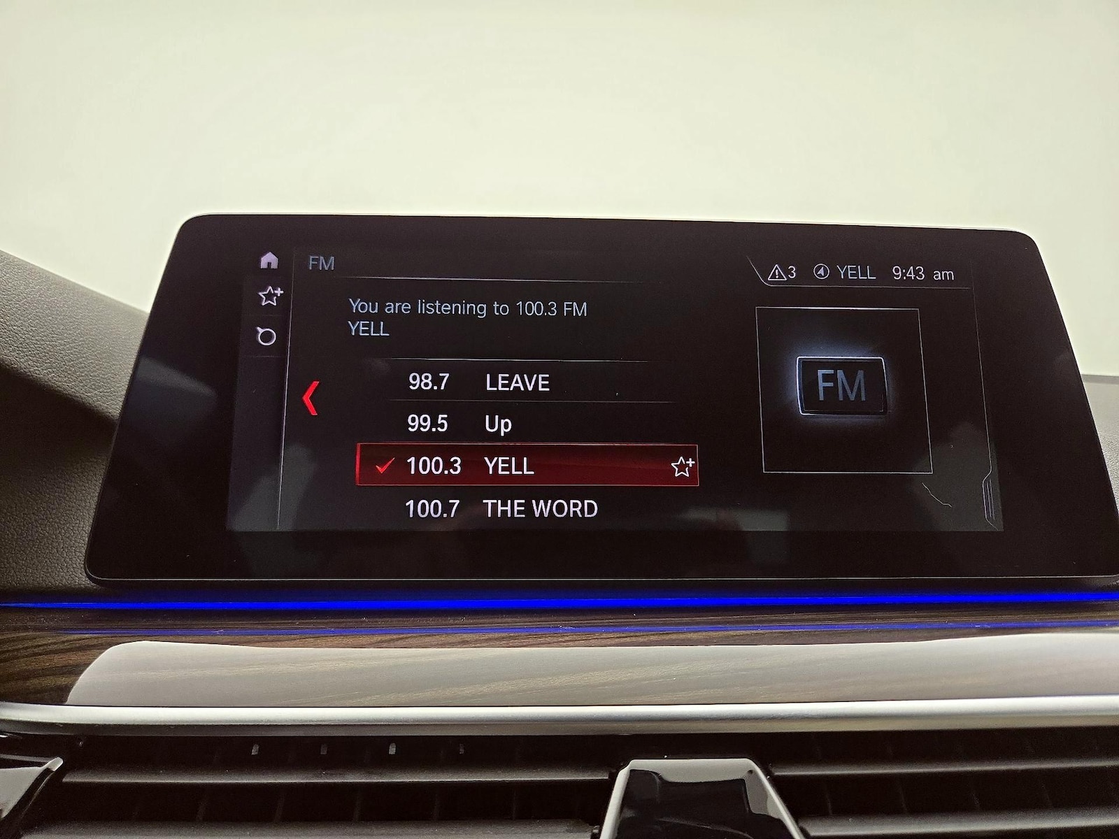 2019 BMW 5 Series 530e - Photo 17