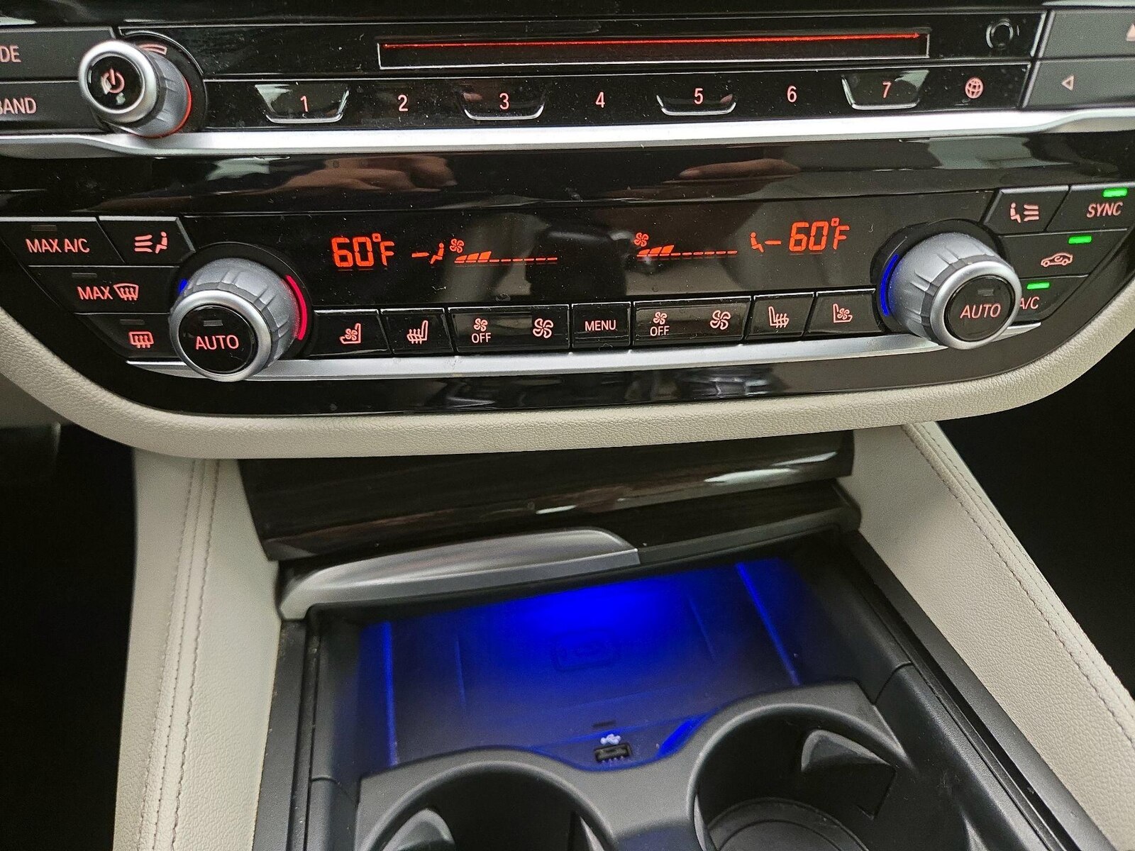 2019 BMW 5 Series 530e - Photo 18