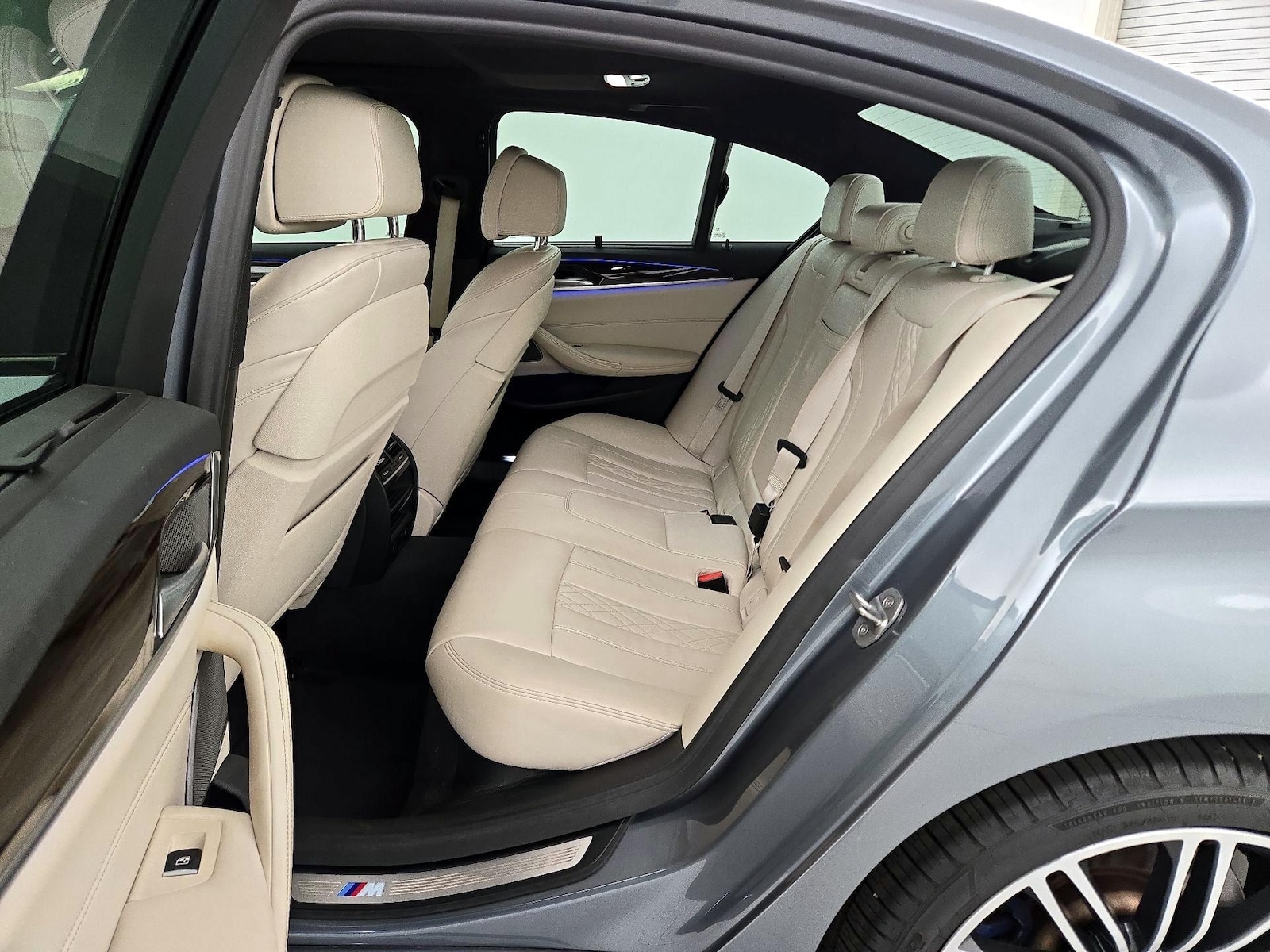2019 BMW 5 Series 530e - Photo 22