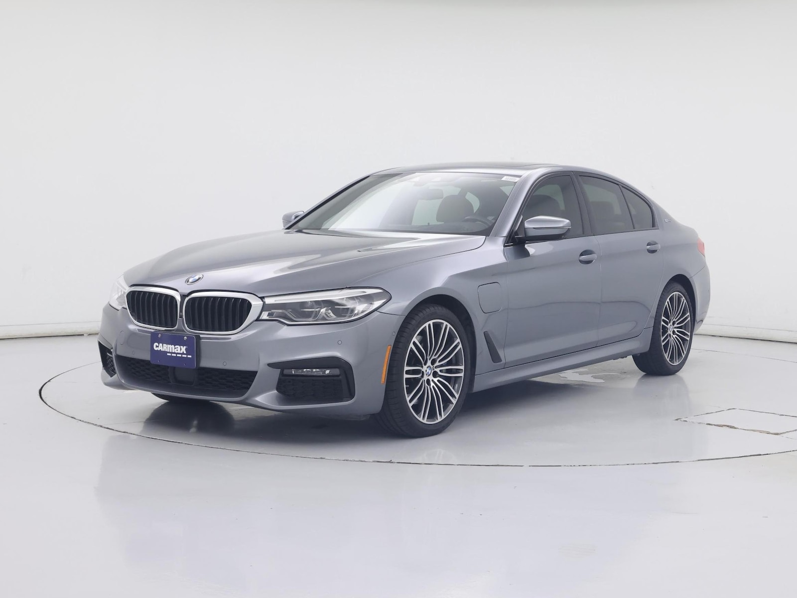 2019 BMW 5 Series 530e - Photo 5