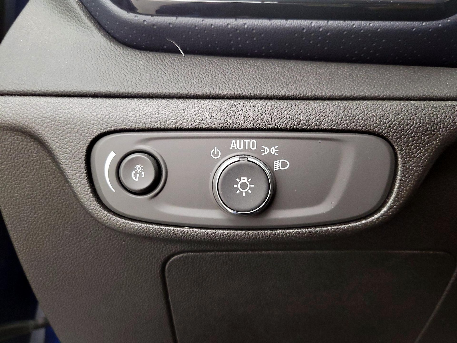 2022 Chevrolet Bolt EUV Premier - Photo 14