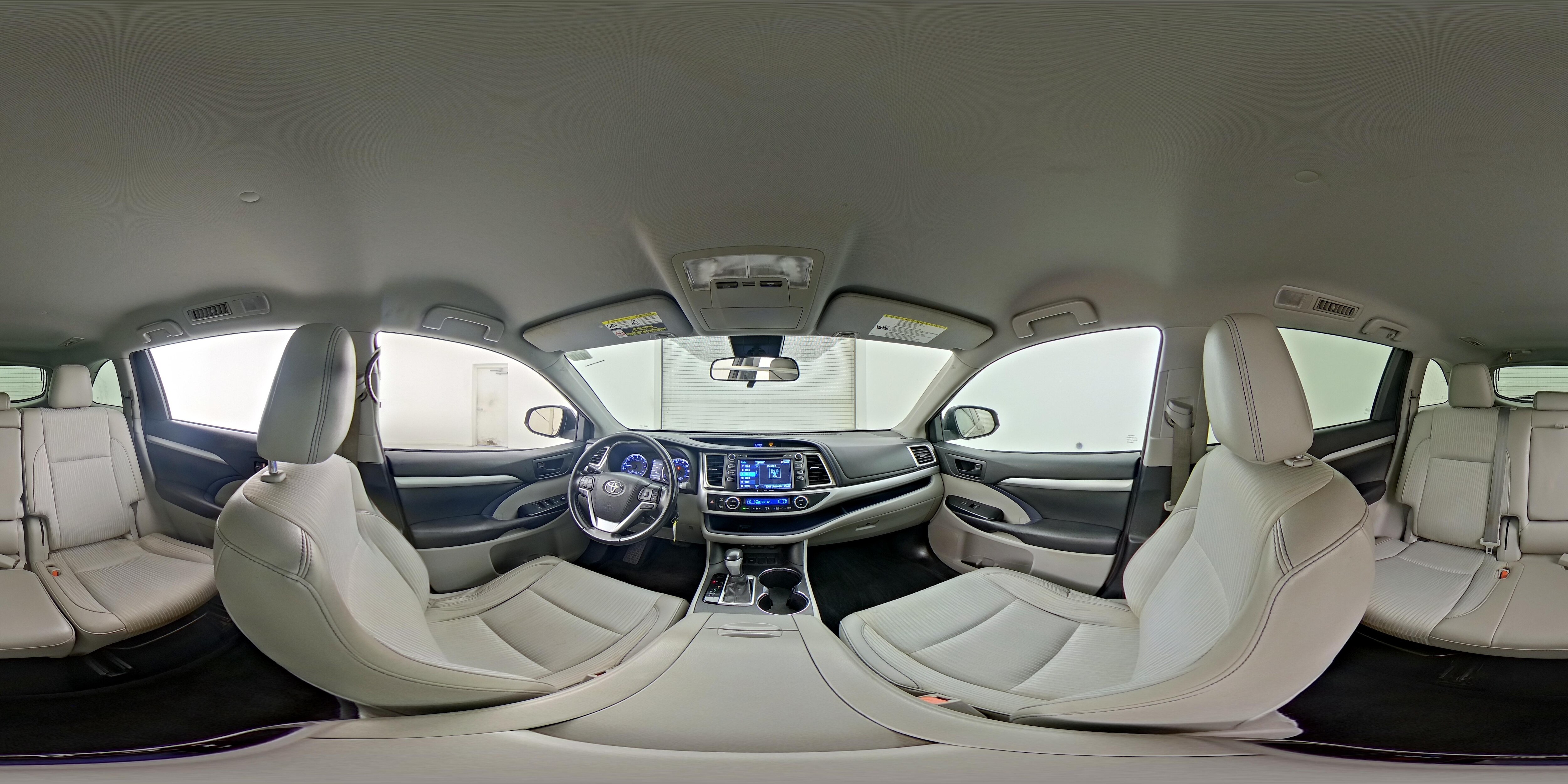 2017 Toyota Highlander LE Plus - Photo 26