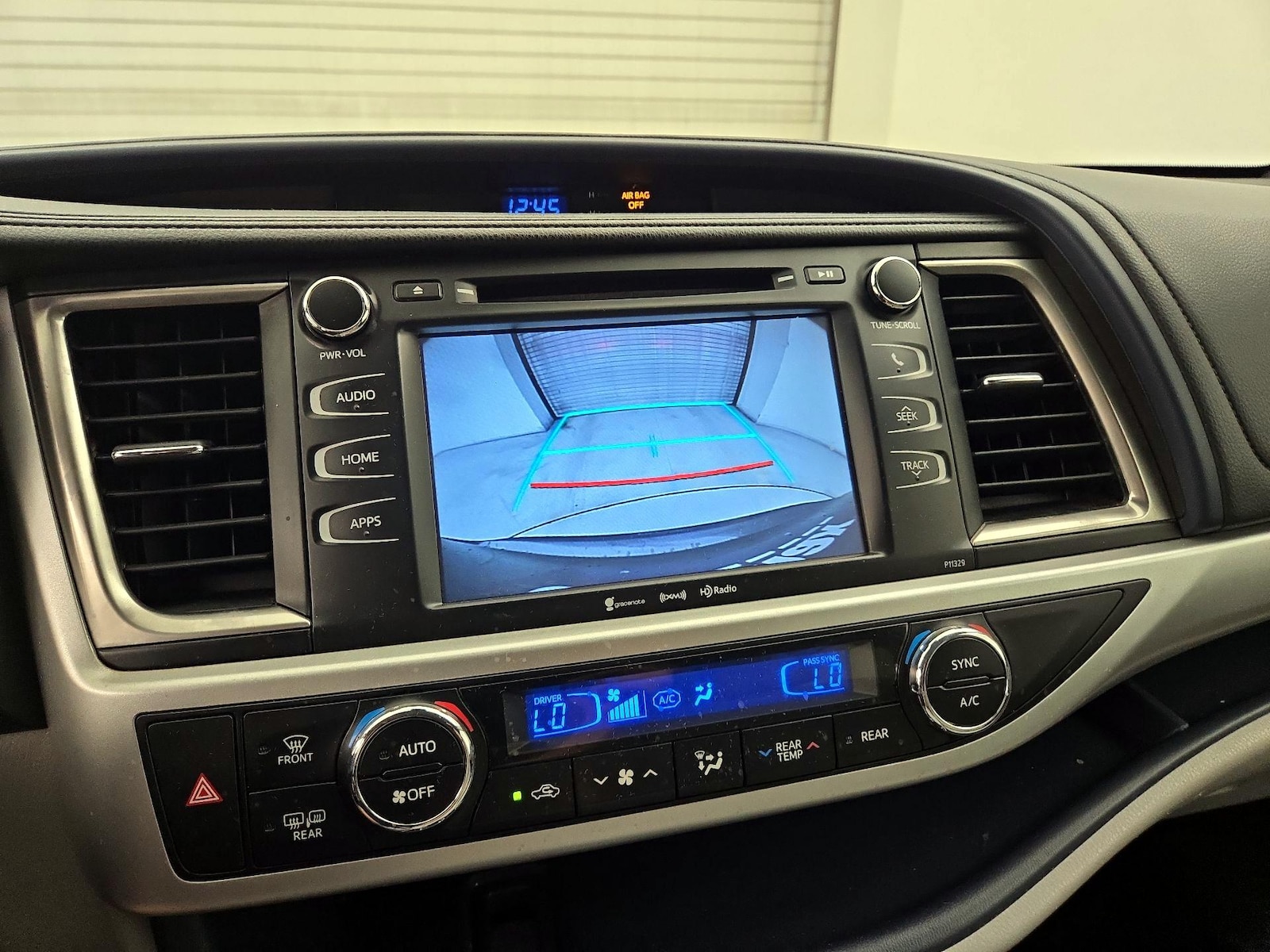 2017 Toyota Highlander LE Plus - Photo 15