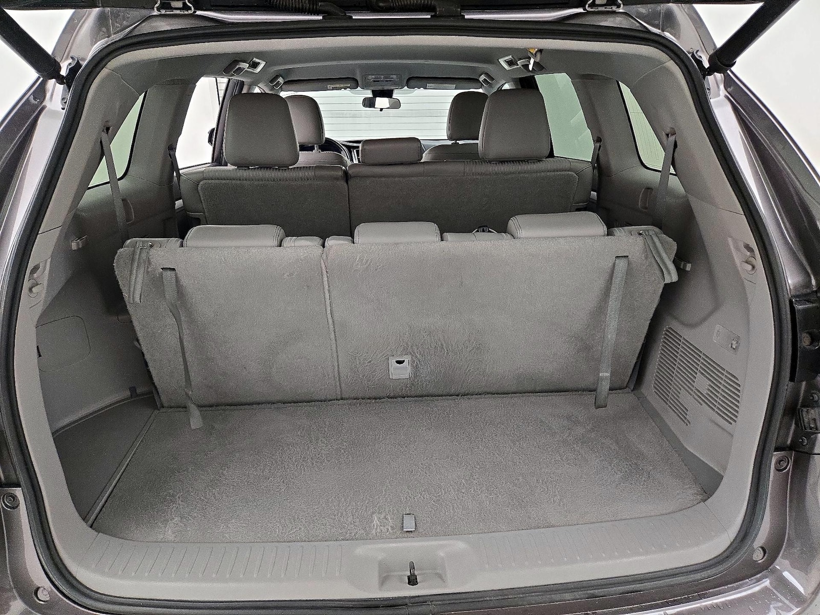 2017 Toyota Highlander LE Plus - Photo 22