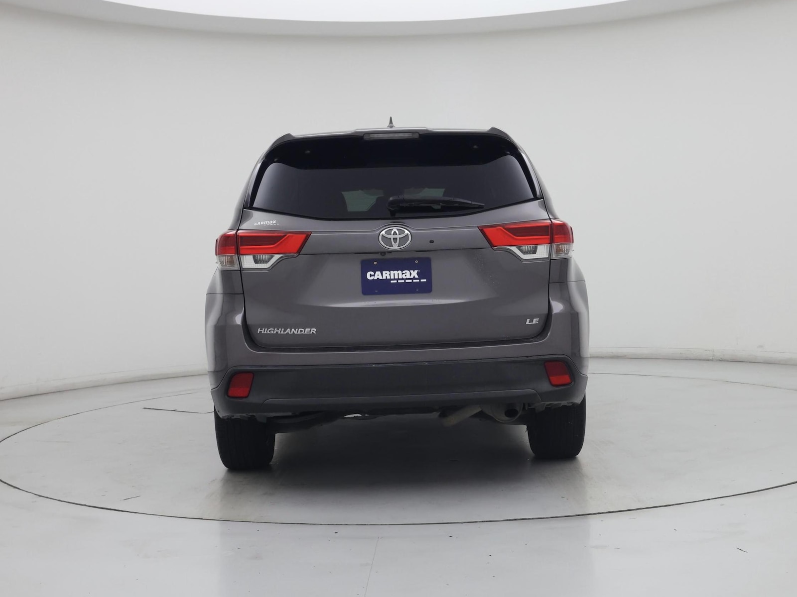 2017 Toyota Highlander LE Plus - Photo 7