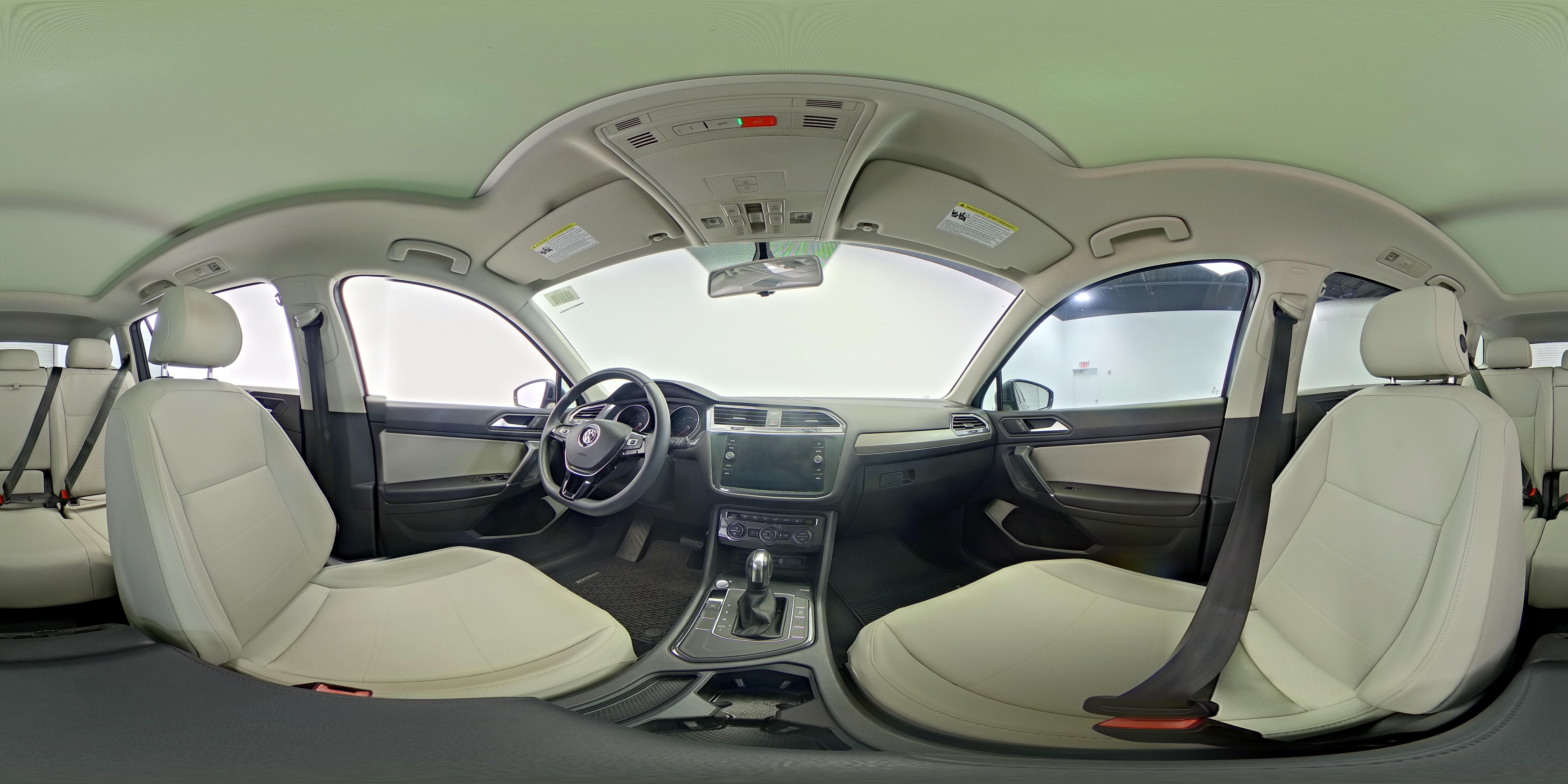 2020 Volkswagen Tiguan SE - Photo 18